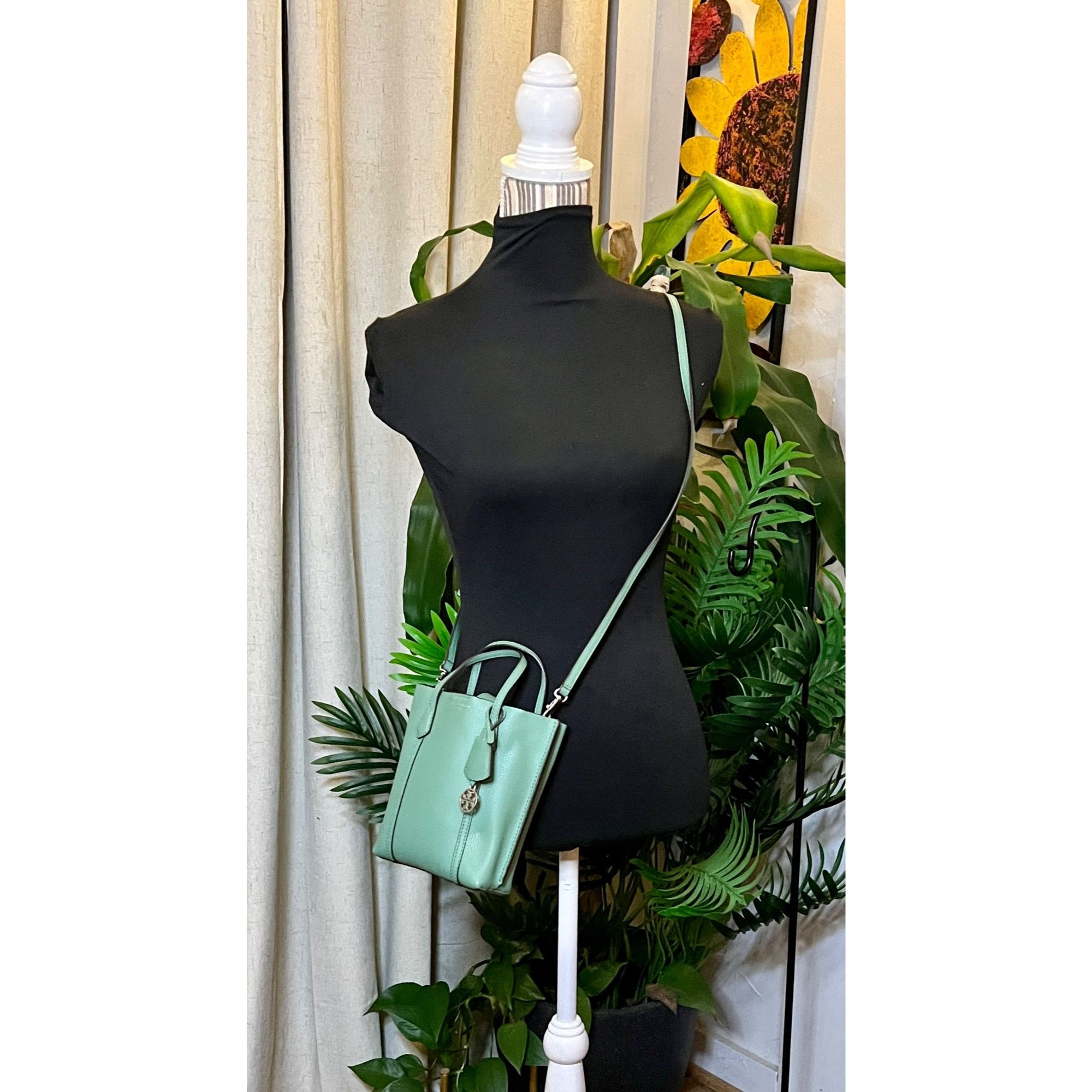 Tory Burch ✺✺ AUTHENTIC TORY BURCH Green Small Perry Handbag/Crossbody Size ONE SIZE - 10 Thumbnail