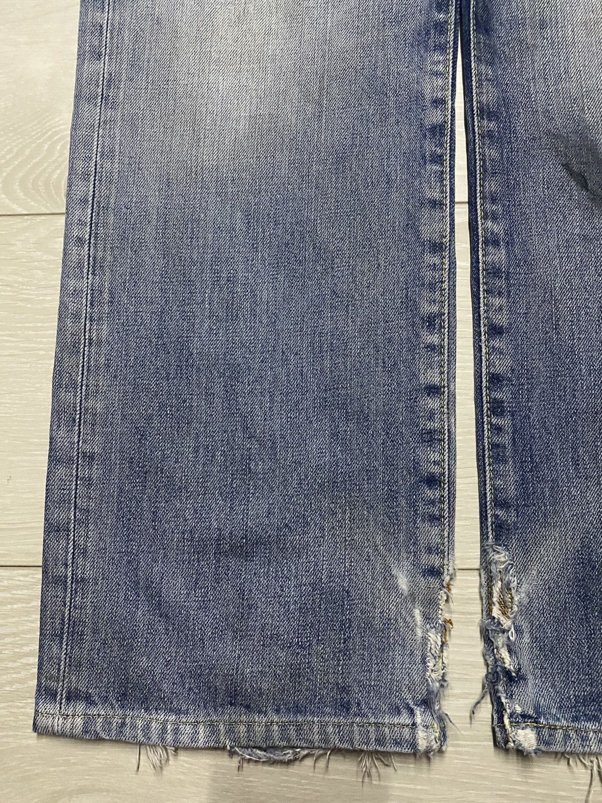 Uniqlo Vintage Japanese Brand Uniqlo S002 Light Wash Jeans Size US 30 / EU 46 - 9 Thumbnail