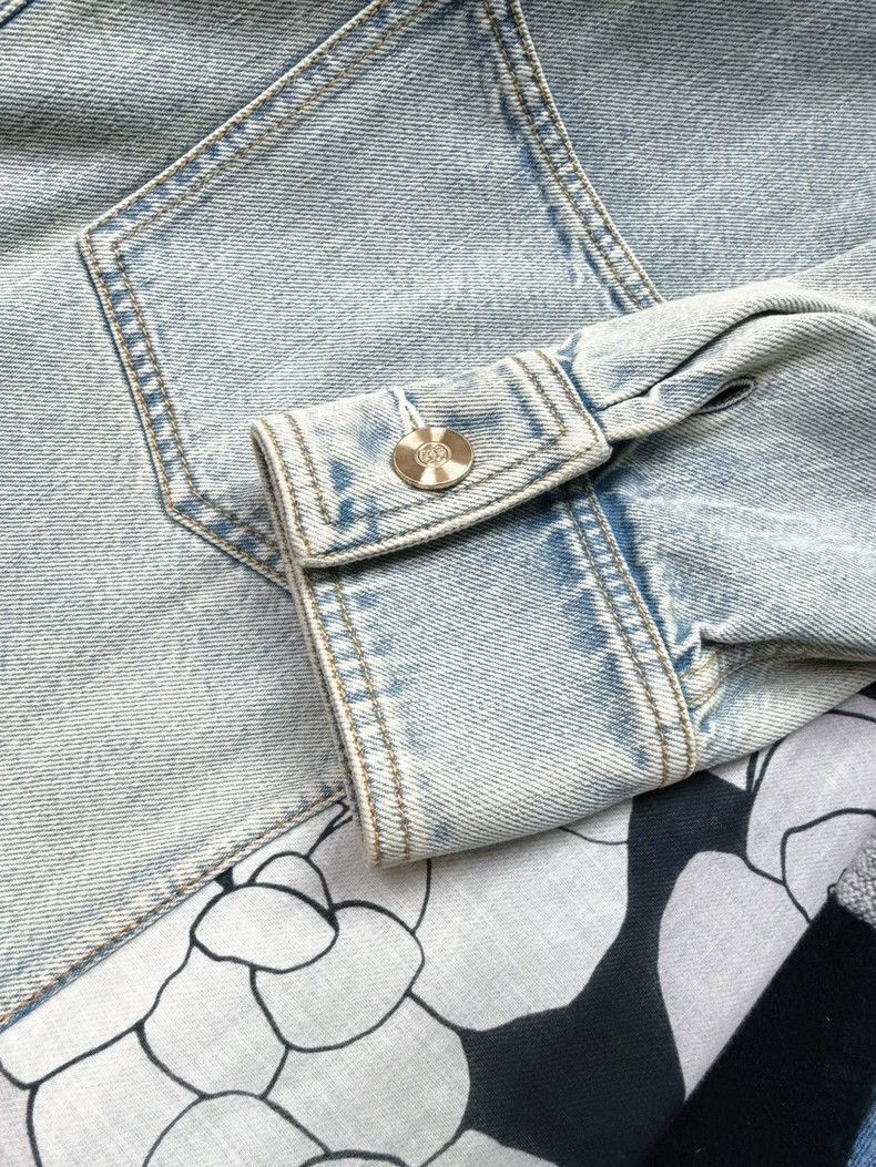 Chanel Chanel 21C Denim Jacket with Camellia Detail Size M / US 6-8 / IT 42-44 - 6 Thumbnail