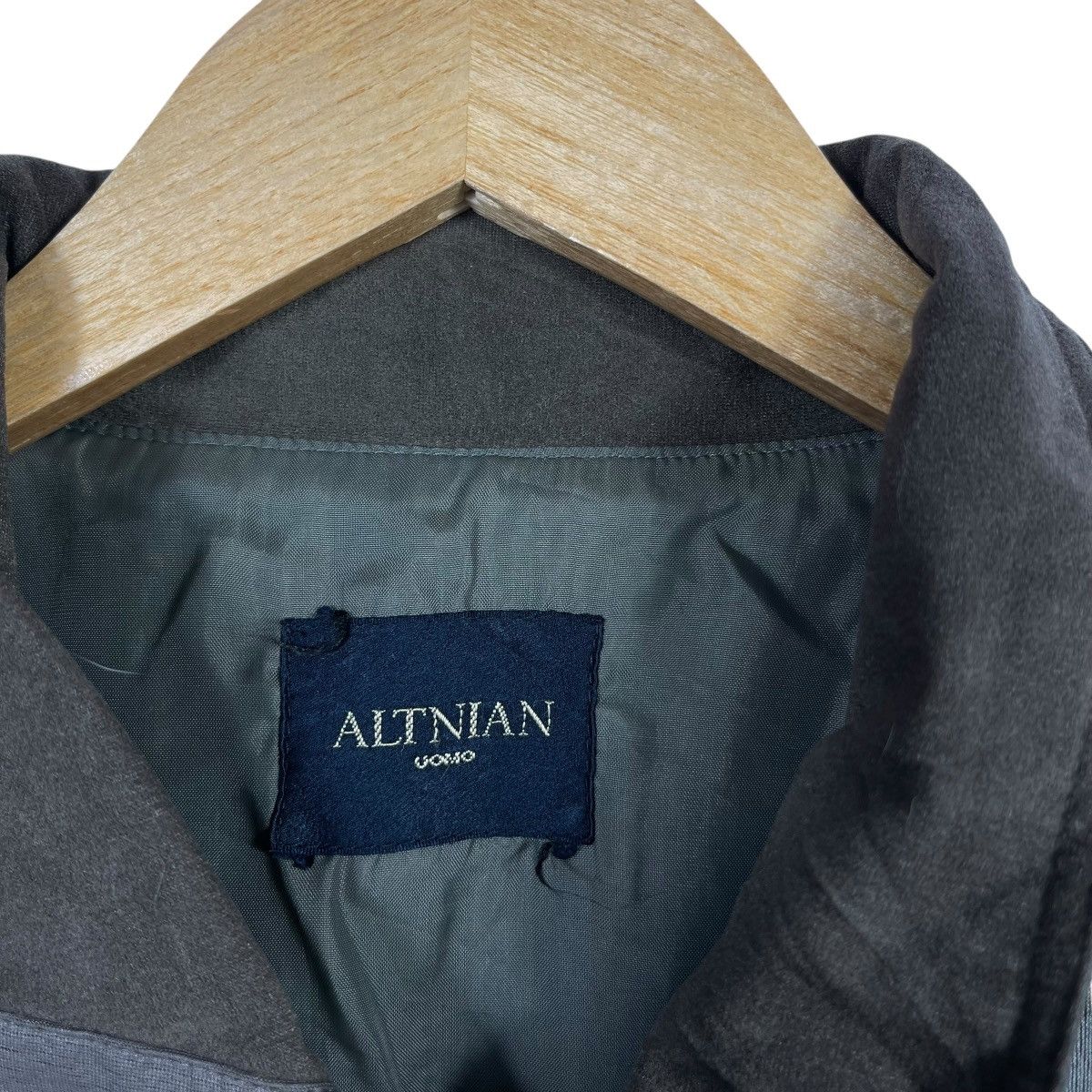 Vintage Altnian Uomo Vintage Style Bomber Jacket Japan Grey Suede Size US XL / EU 56 / 4 - 3 Thumbnail