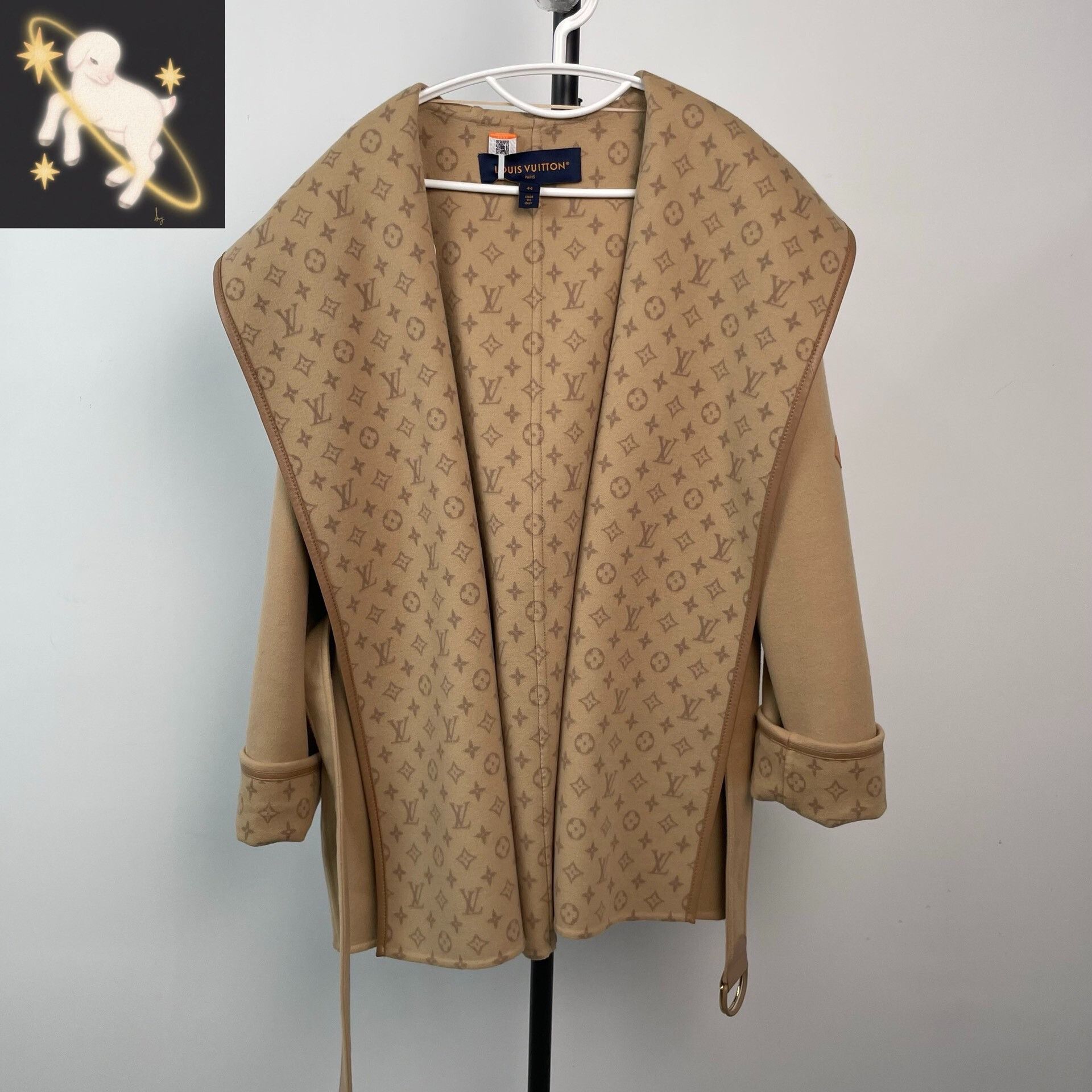 Louis Vuitton Louis Vuitton Beige Heavy Coat 44 Men Size US L / EU 52-54 / 3 - 1 Thumbnail