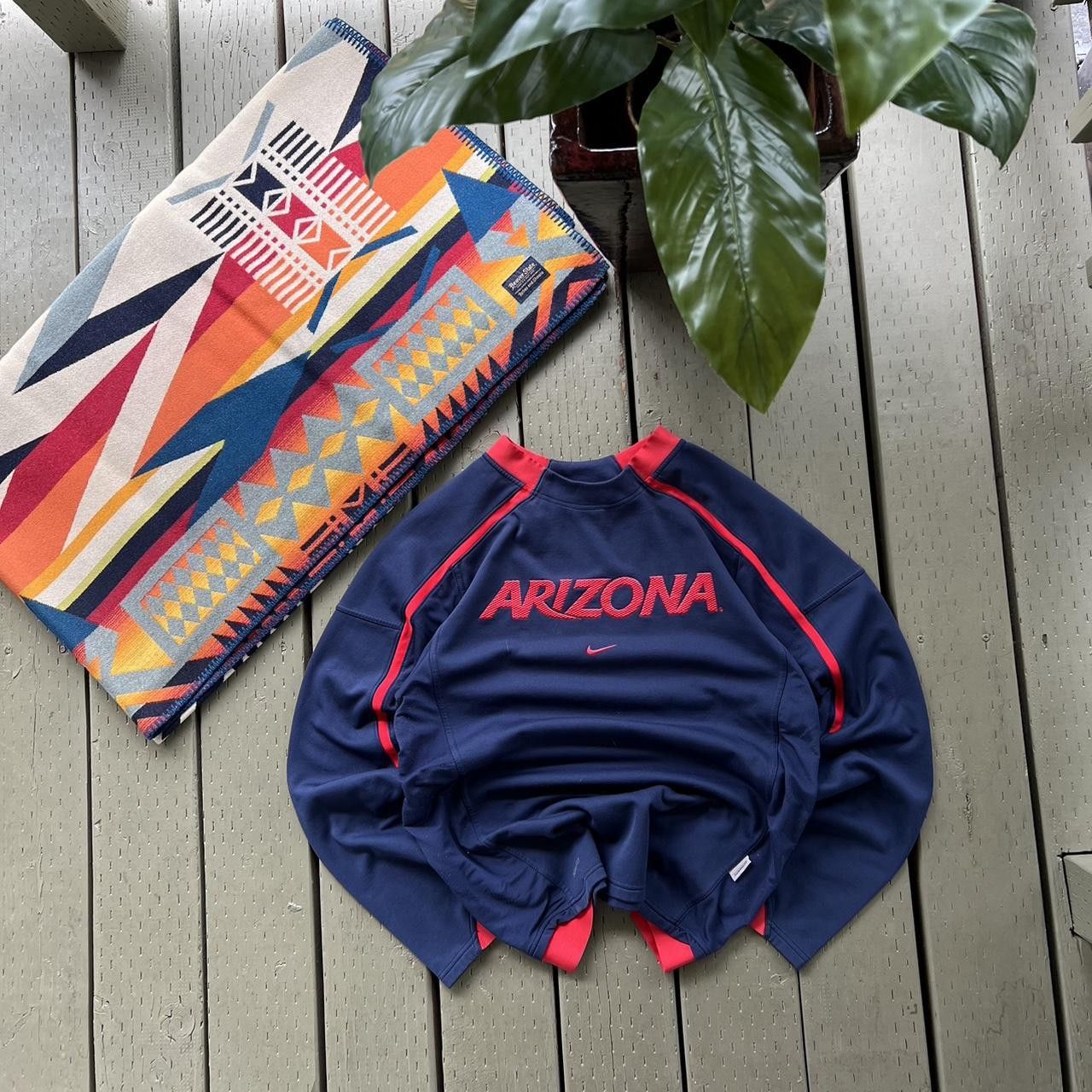 Nike Vintage Nike Center Swoosh Arizona Wildcats Sweatshirt Size US XL / EU 56 / 4 - 5 Thumbnail