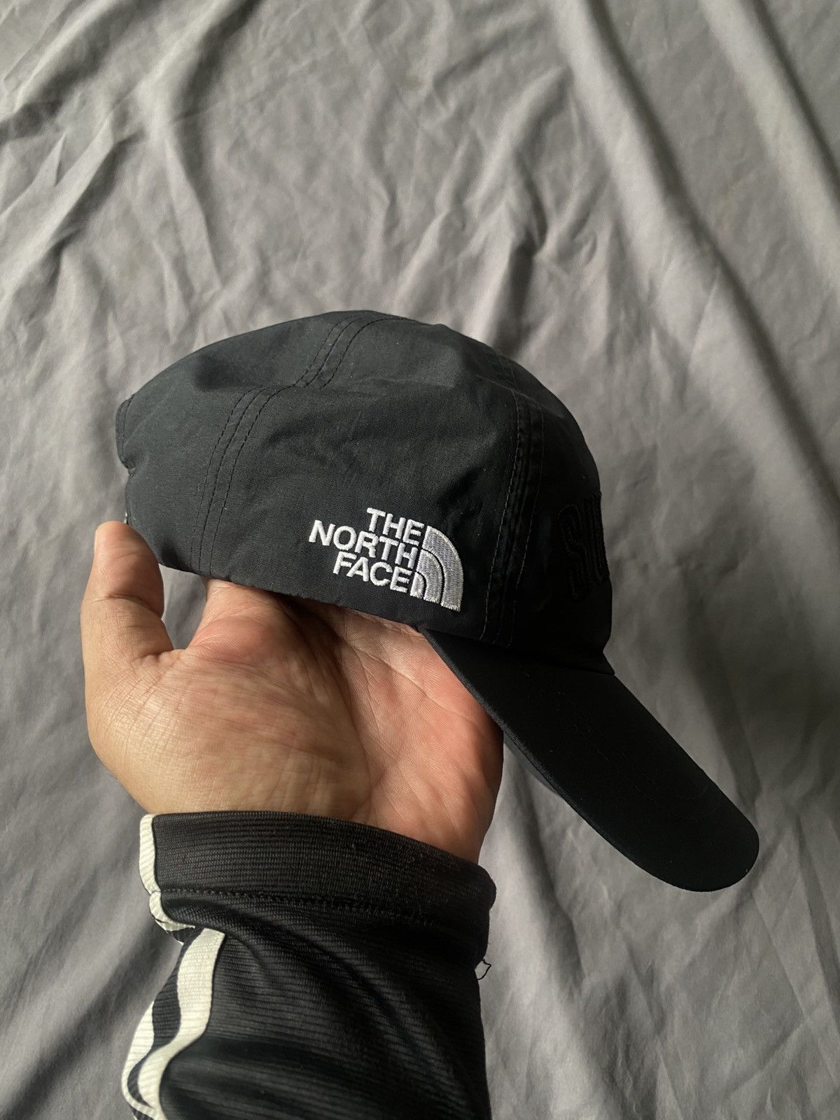 Supreme × The North Face Supreme Arc Logo x The North Face Gore tex 6 Panel cap Size ONE SIZE - 3 Thumbnail