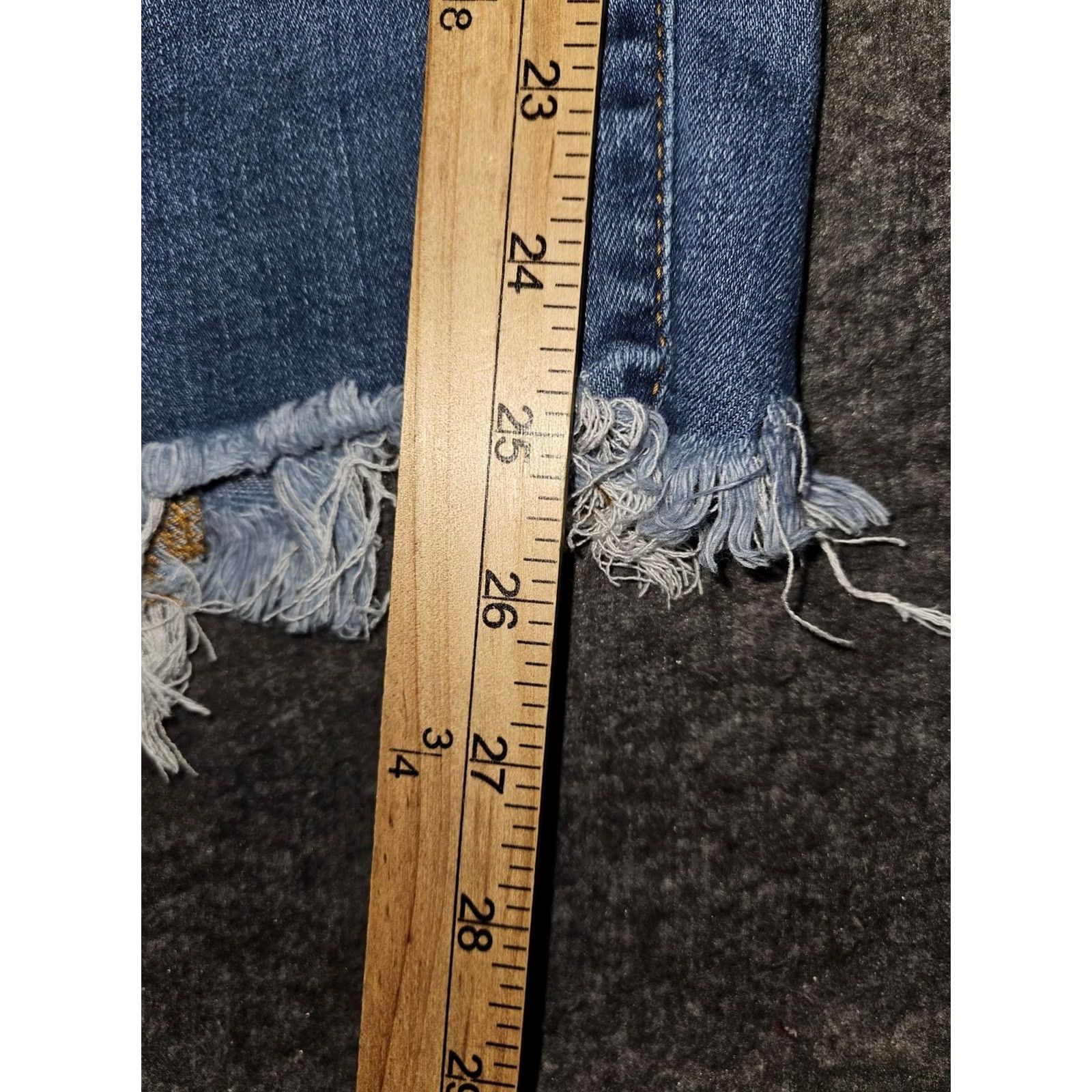 Vintage Judy Blue Jeans Juniors 13/31 Blue Distressed Raw Hem Skinny Stretch J882105MD Jeans Women 5-Pocket Denim Mid Rise Slim Frayed Ankle Fringe Size 34" / US 12 / IT 48 - 5 Thumbnail