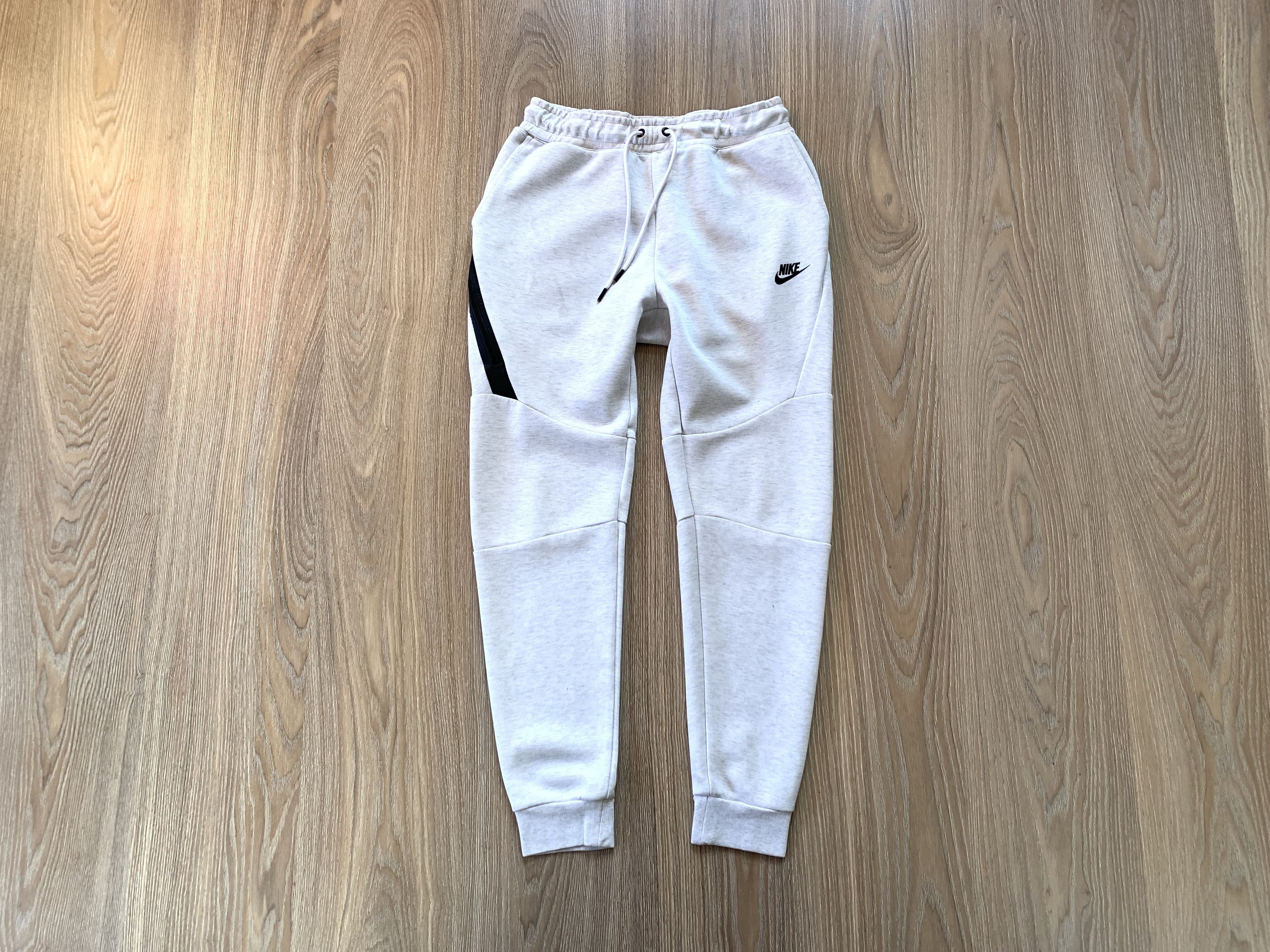 Nike × Vintage Nike Mens Tech Fleece White Jogger Pants Size US 30 / EU 46 - 1 Thumbnail