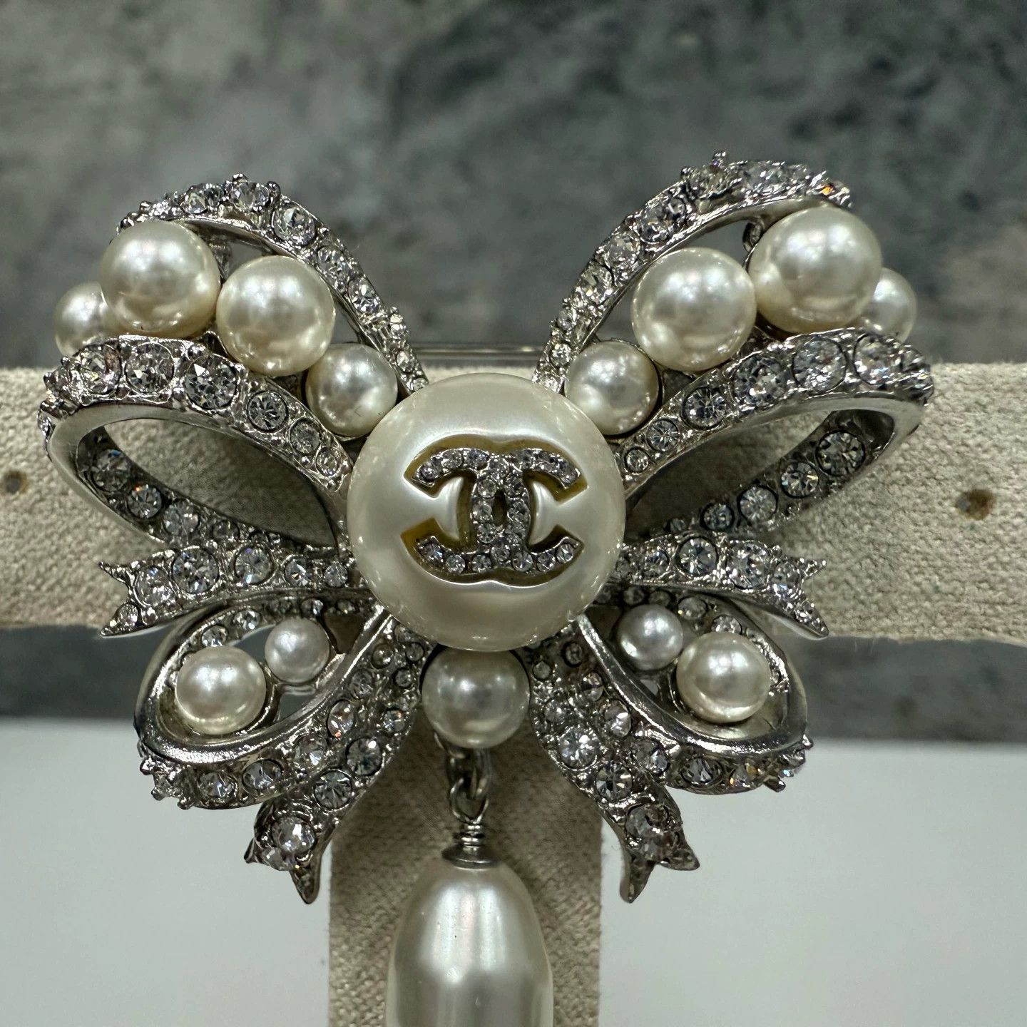 Chanel Chanel Bow Brooch Unworn Size ONE SIZE - 4 Thumbnail