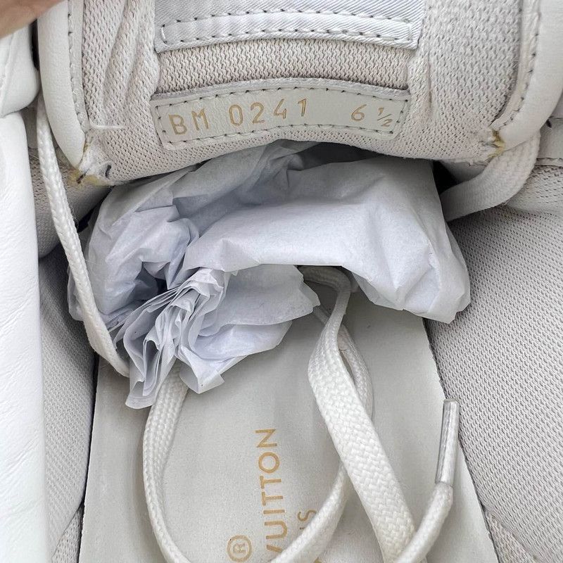 Louis Vuitton Louis Vuitton Rivoli Low-Top Casual Sneakers - Size US 9 / EU 42 - 5 Thumbnail