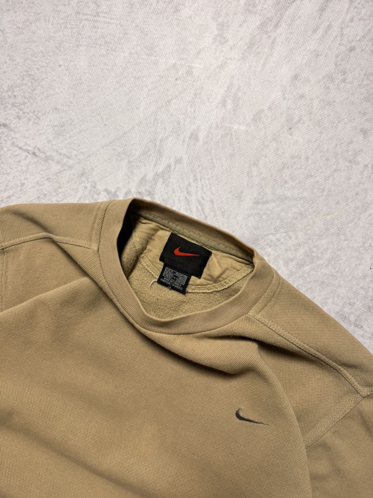 Nike × Vintage 00s Nike Vintage Mini Swoosh Oversize Sweatshirt Boxy Y2K Size US M / EU 48-50 / 2 - 5 Thumbnail