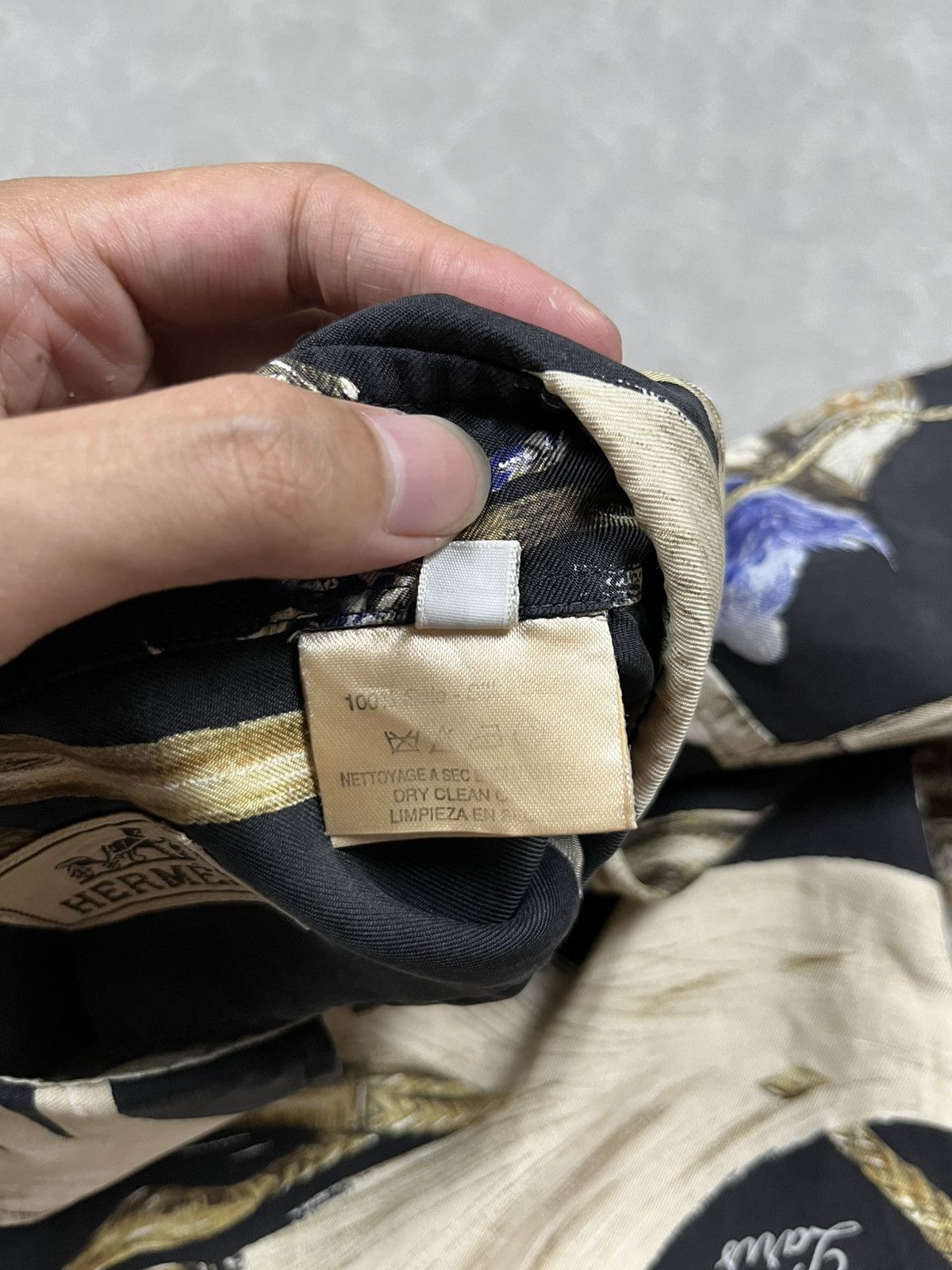 Hermes 90s Hermes silk button up Size US L / EU 52-54 / 3 - 16 Thumbnail