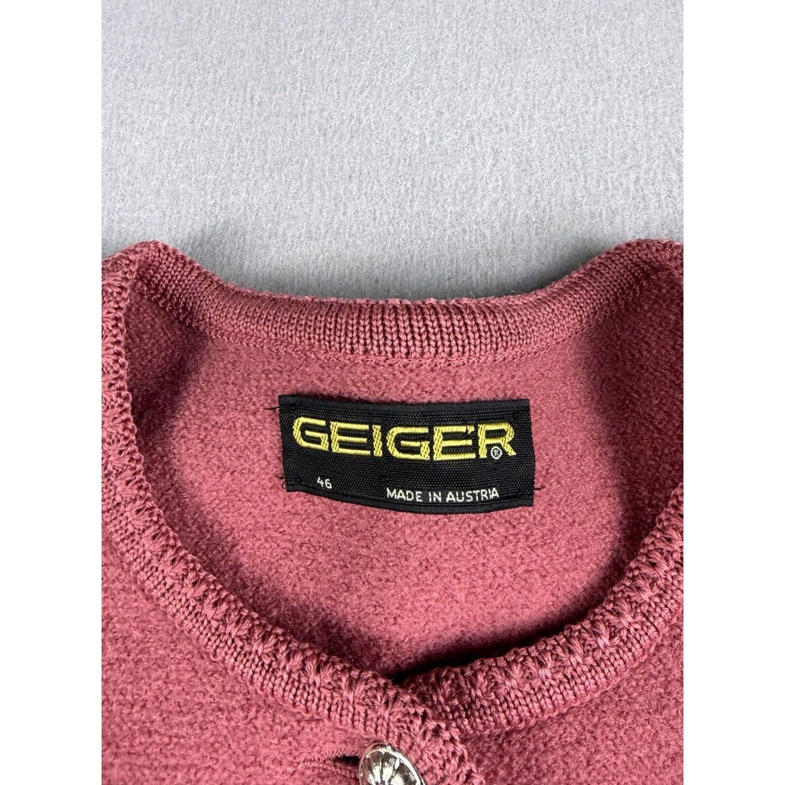 Vintage VINTAGE Geiger Cardigan Sweater Women’s Size 46 Pink Wool Knit Button Front Puff Sleeve Round Neck Casual Womens Size L / US 10 / IT 46 - 4 Thumbnail