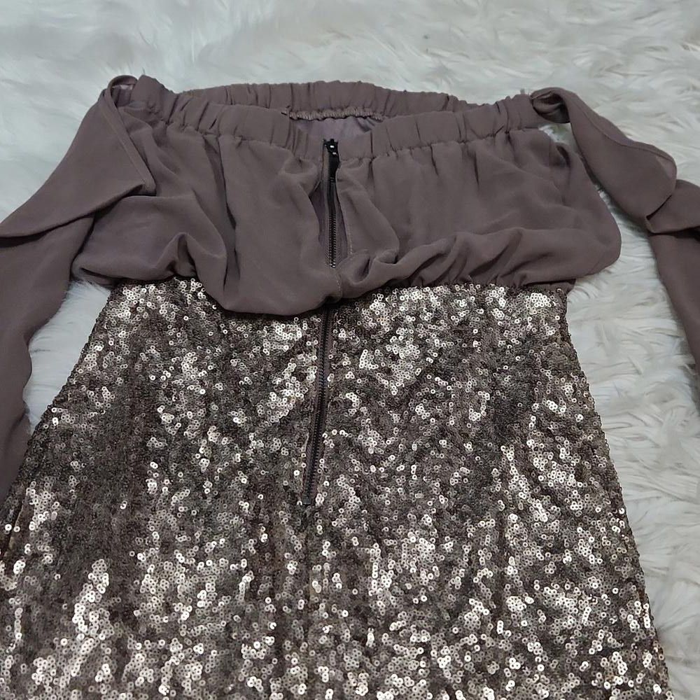 Designer Elegant Sequined Dress with Puff Sleeves Size S / US 4 / IT 40 - 6 Thumbnail