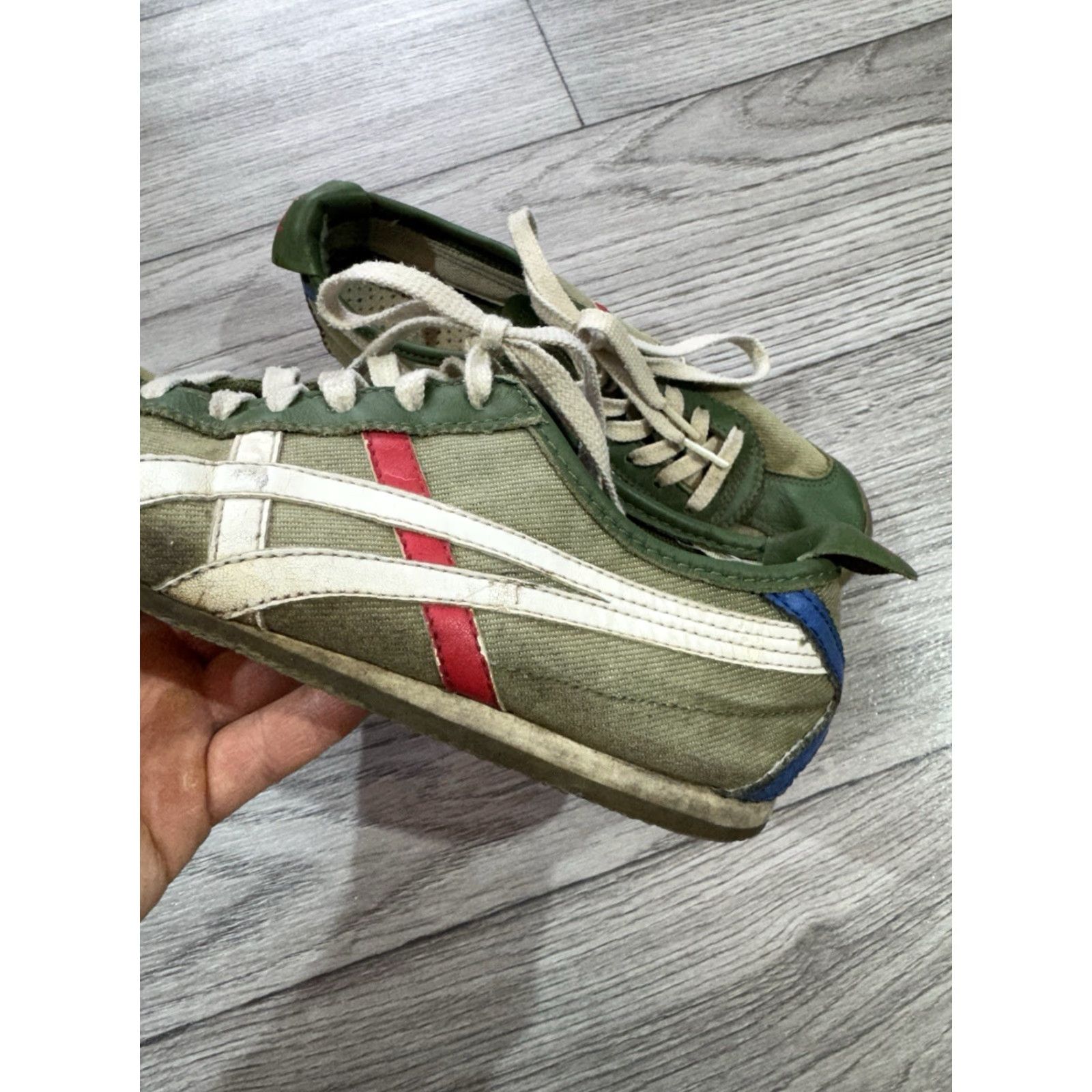 Onitsuka Tiger Onitsuka Tiger Serrano HQ305 Sneaker Army Green/White/Red Unisex Adults US 6 EU 39 Leather/Cotton Shoes Size US 6 / EU 39 - 3 Thumbnail