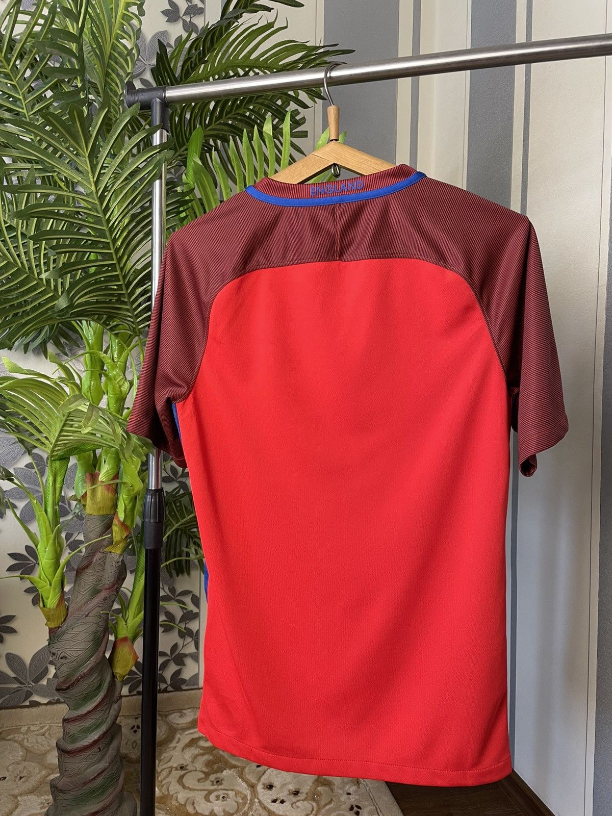 Nike Nike 2016 Soccer National England Jersey Size S Size US S / EU 44-46 / 1 - 3 Thumbnail