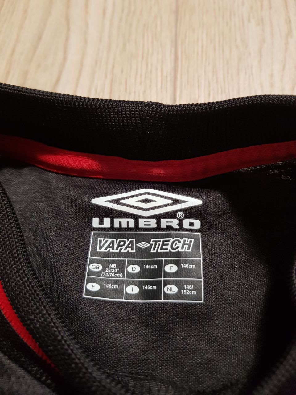 Umbro T-shirt Umbro England goalkeeper 2001-2002. Size US XXS / EU 40 - 4 Thumbnail