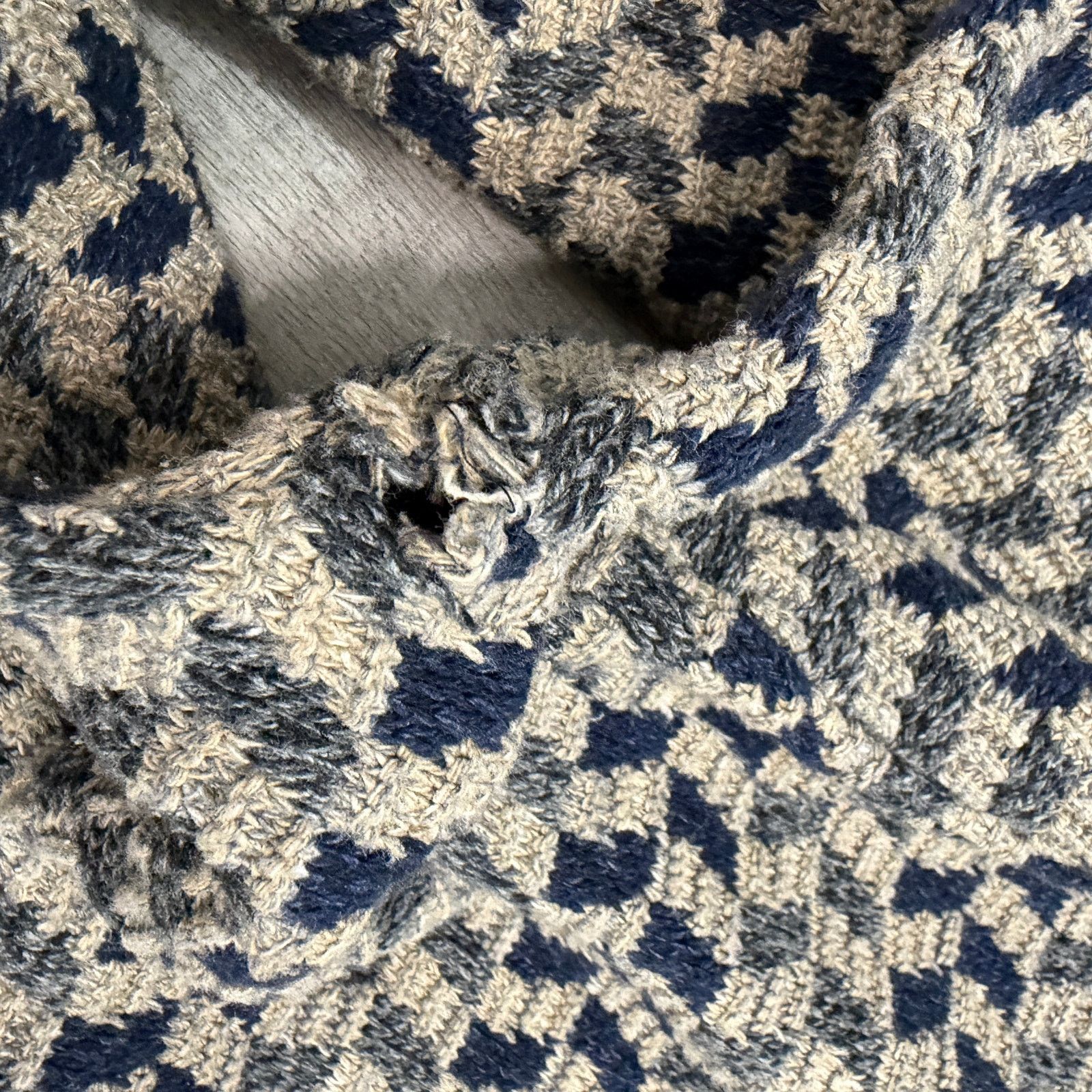 Vintage Vintage Van Heusen Sweater Men's Large Geometric Knit 90s Size US L / EU 52-54 / 3 - 6 Thumbnail