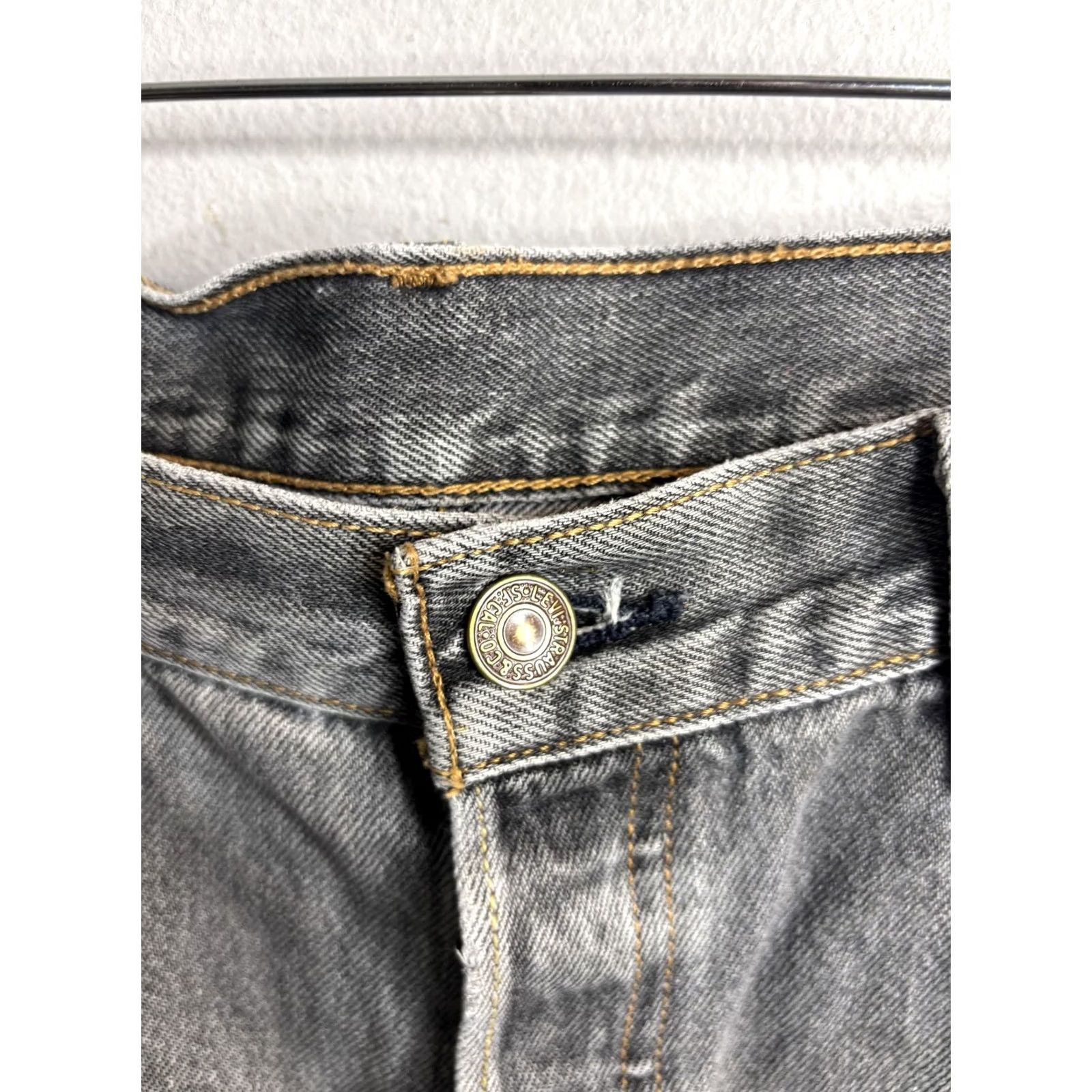 Levi's Levis Mens Jeans 36x29 Gray Faded High Rise Straight Leg Denim Distressed Size US 36 / EU 52 - 5 Thumbnail