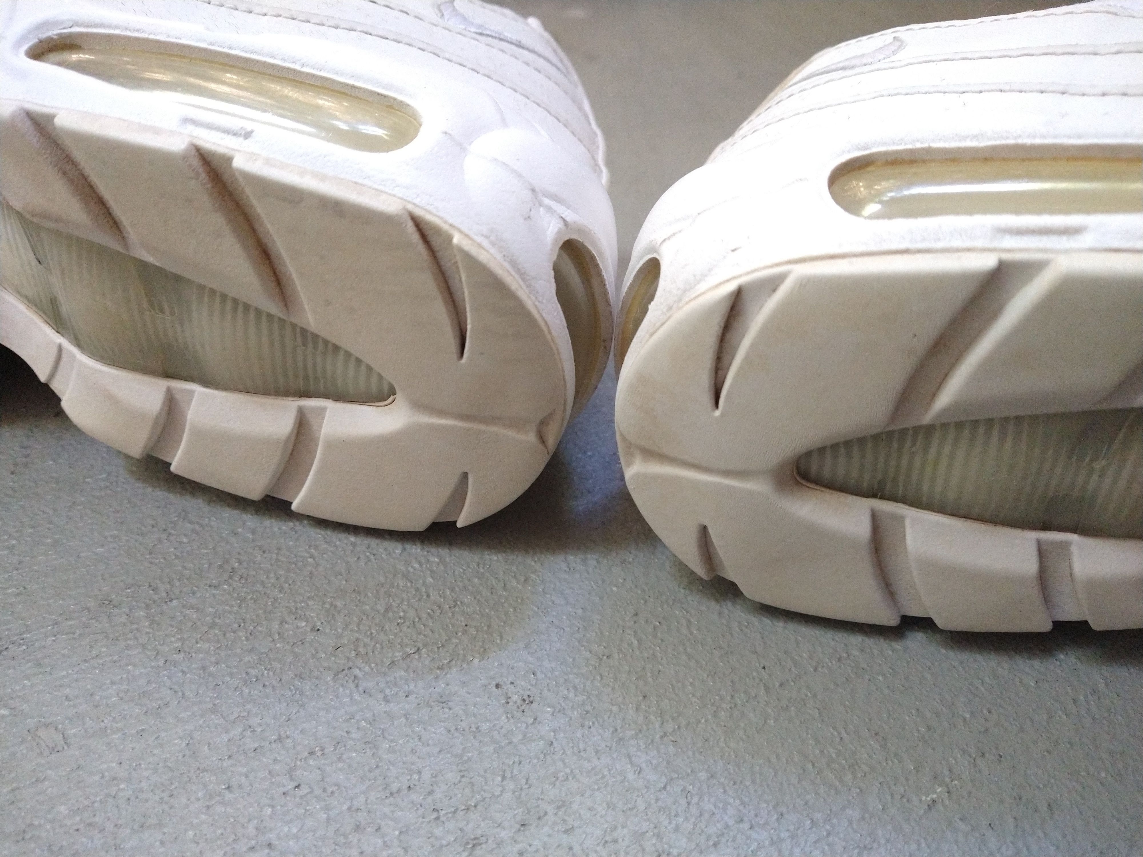 Nike Nike Air Max 95 Essential Triple White Size 10 CT1268-100 Size US 10 / EU 43 - 18 Thumbnail