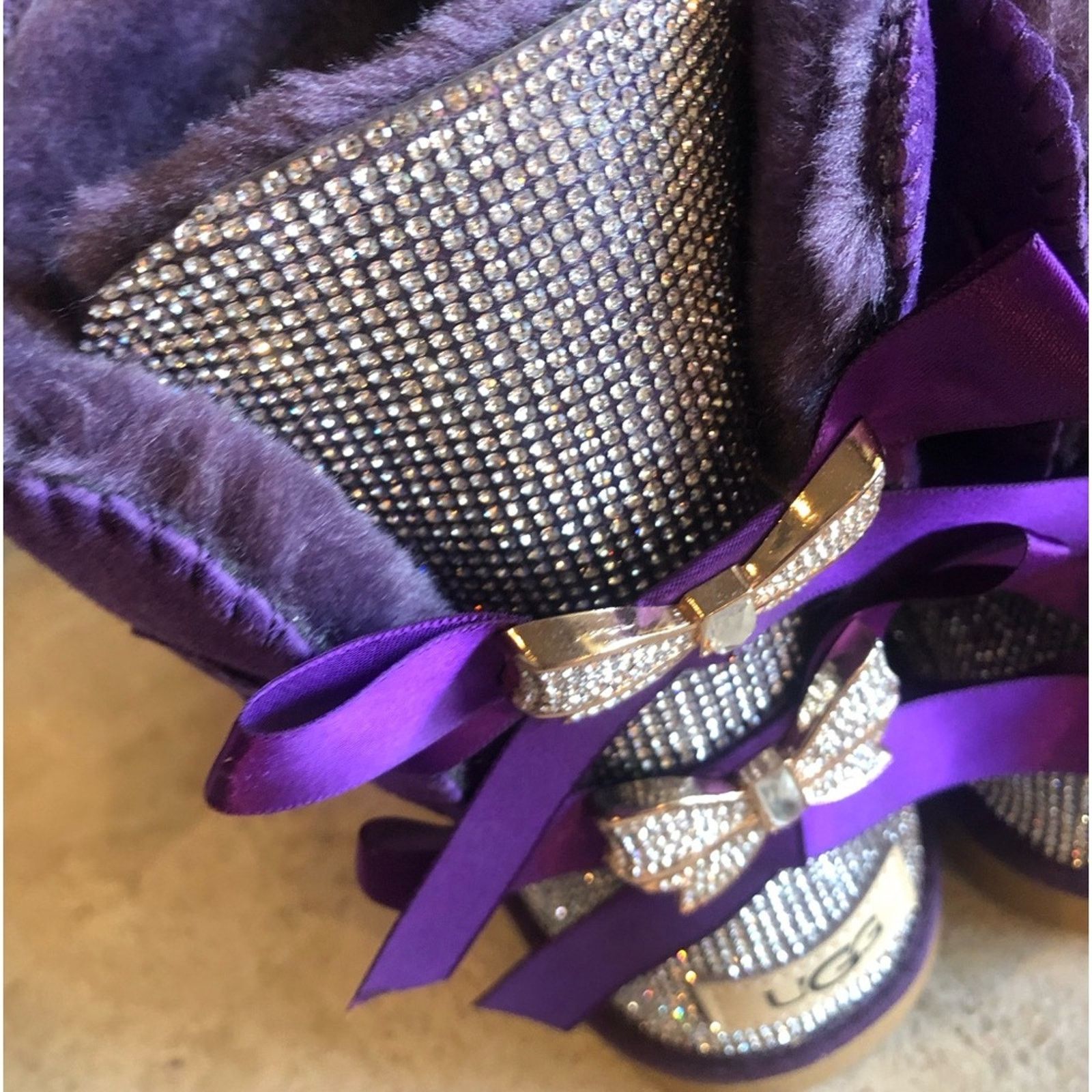 Ugg Ugg it’s With Bows And Rhinestones size9 Size US 9 / IT 39 - 15 Thumbnail