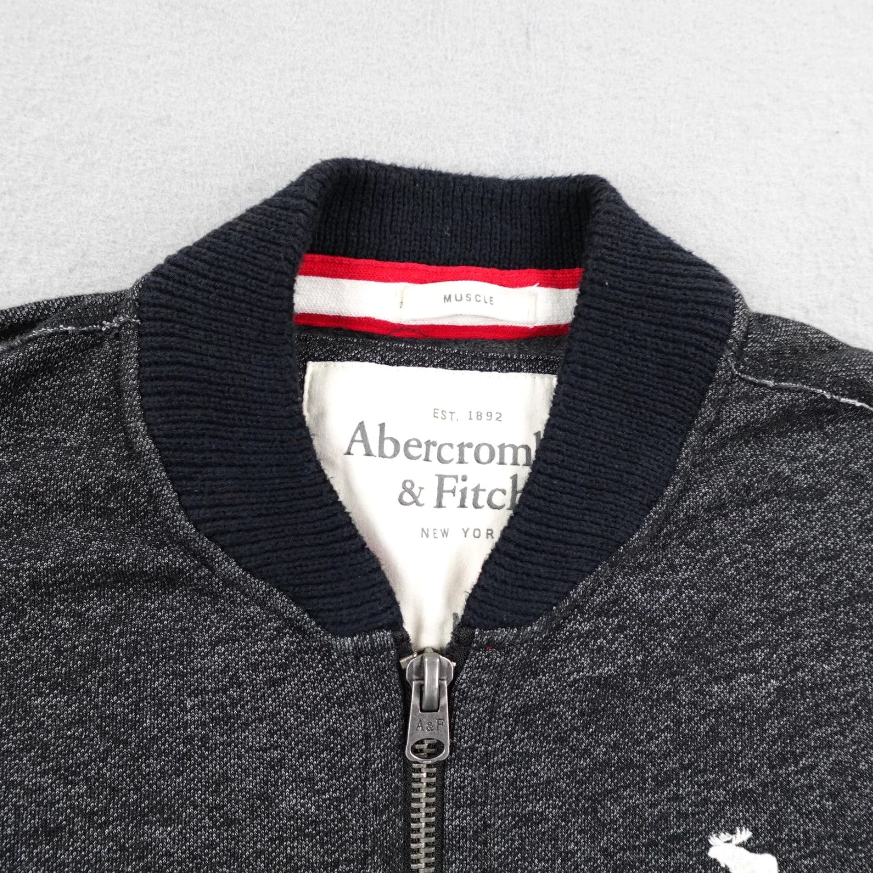 Abercrombie & Fitch Abercrombie & Fitch Jacket Mens Medium Gray Varsity Bomber Full Zip Muscle Y2K Size US M / EU 48-50 / 2 - 2 Thumbnail