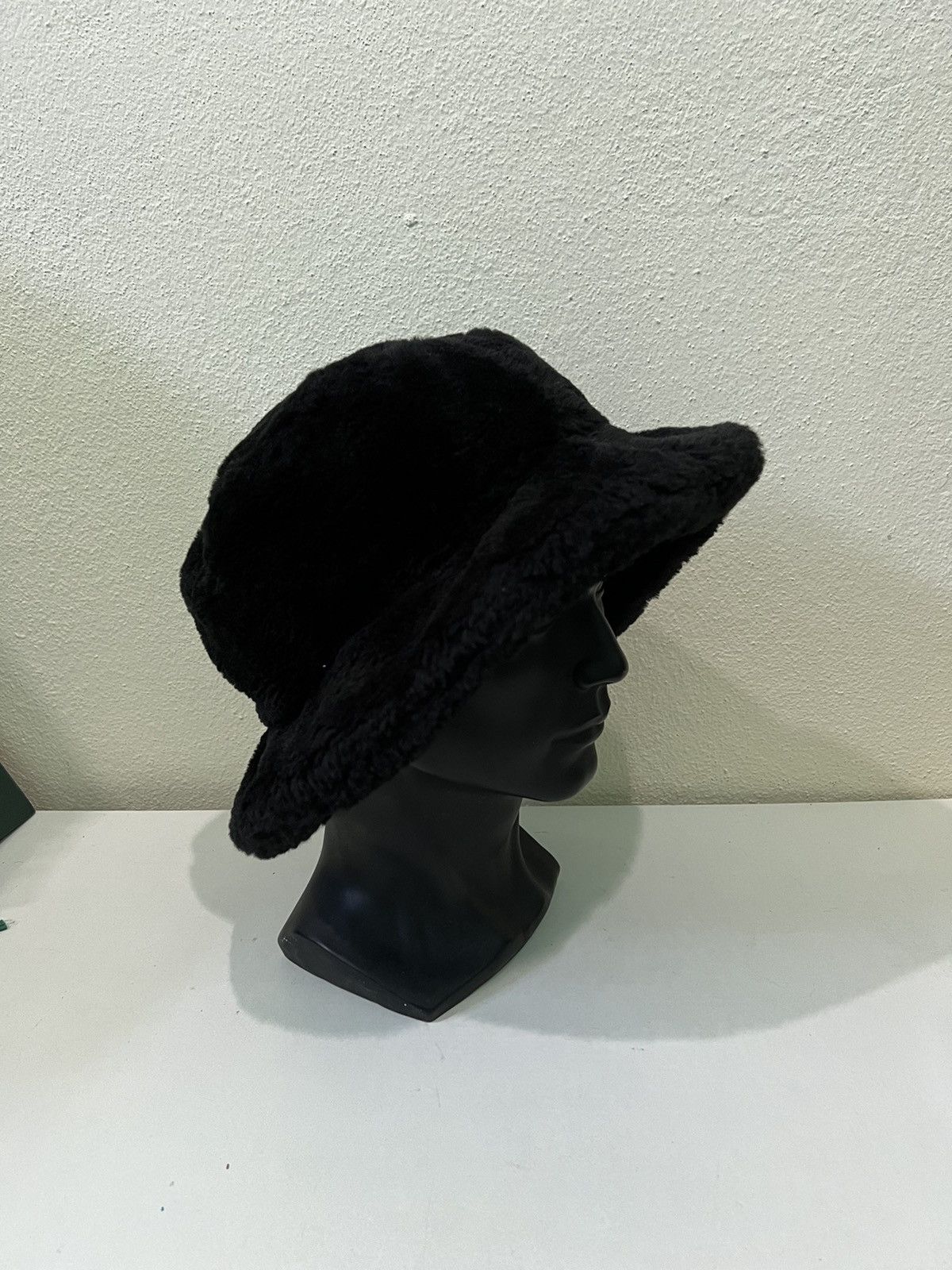 Japanese Brand Japanese Brand Fur Fleece Bucket Hats Size ONE SIZE - 4 Thumbnail
