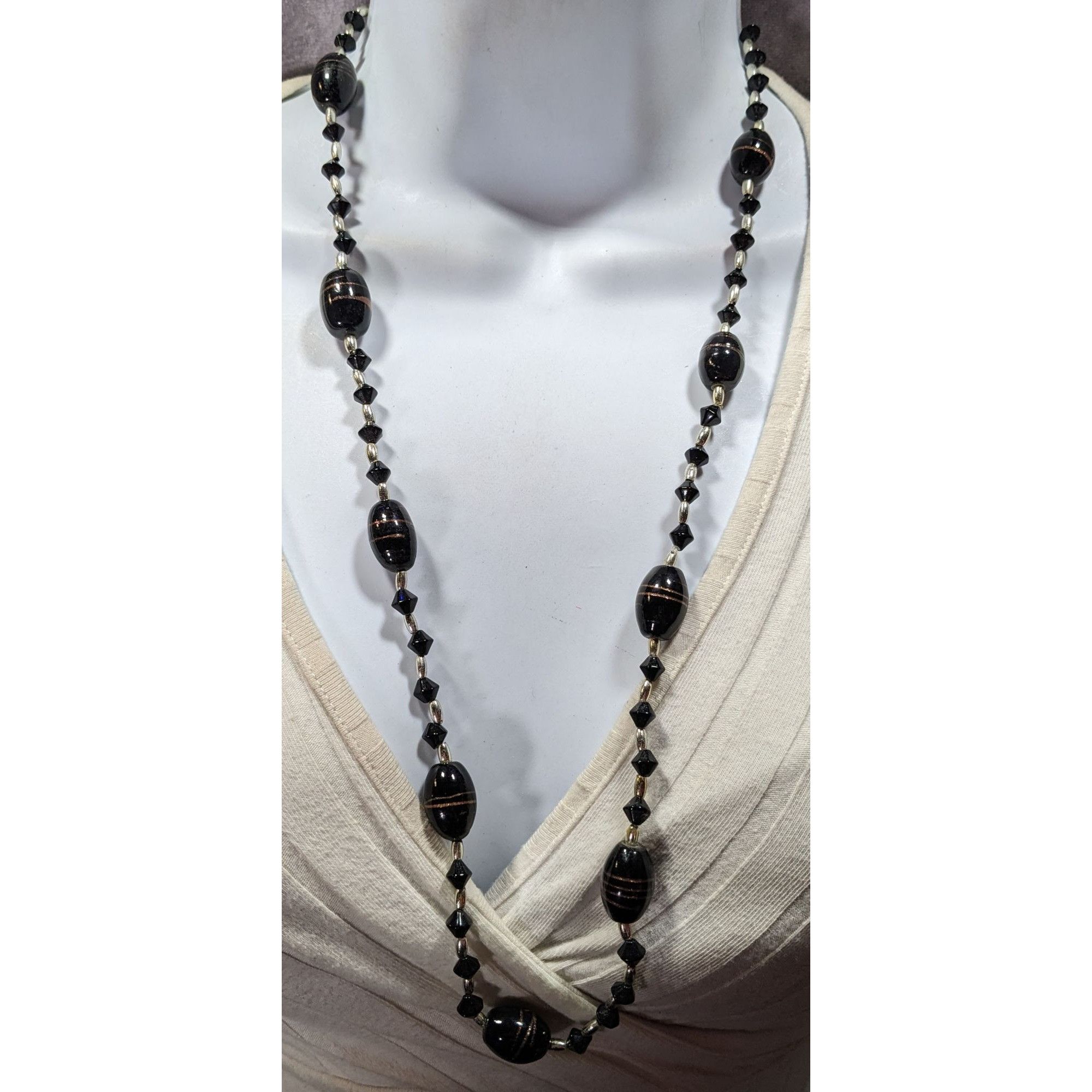 Other Gothic Black Glass And Silver Tone Beaded Necklace Size ONE SIZE - 2 Thumbnail