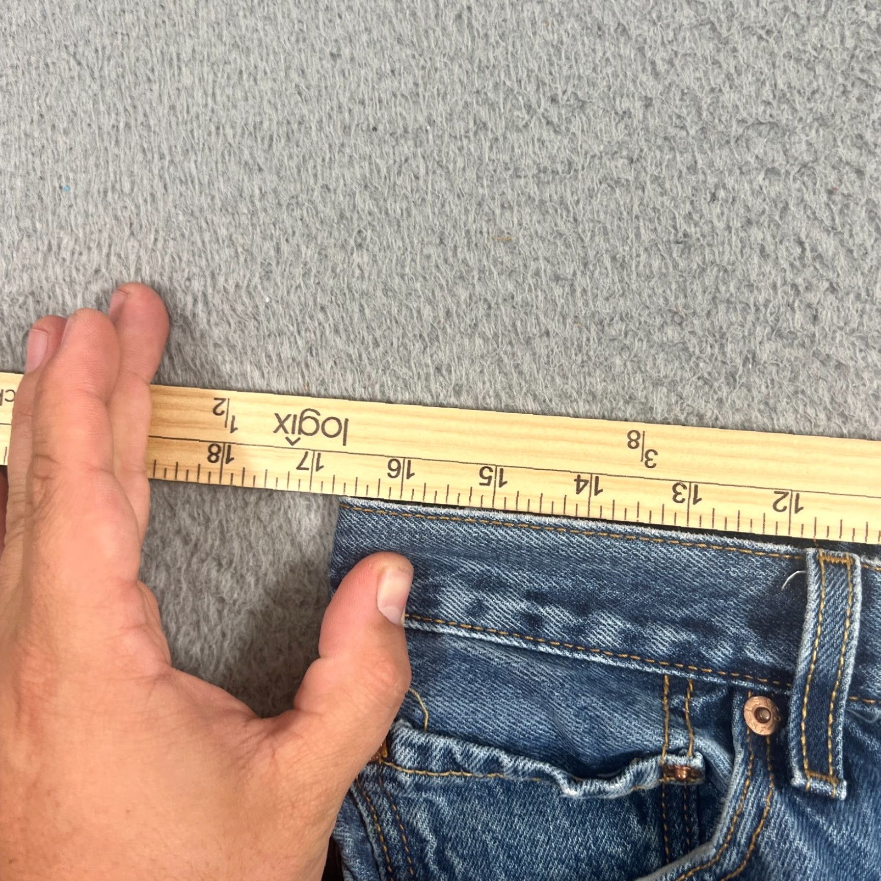 Levi's VINTAGE Levi's 501 Jeans Men 34x30 Medium Blue Denim Retro 80s 90s Classic Size US 34 / EU 50 - 5 Thumbnail