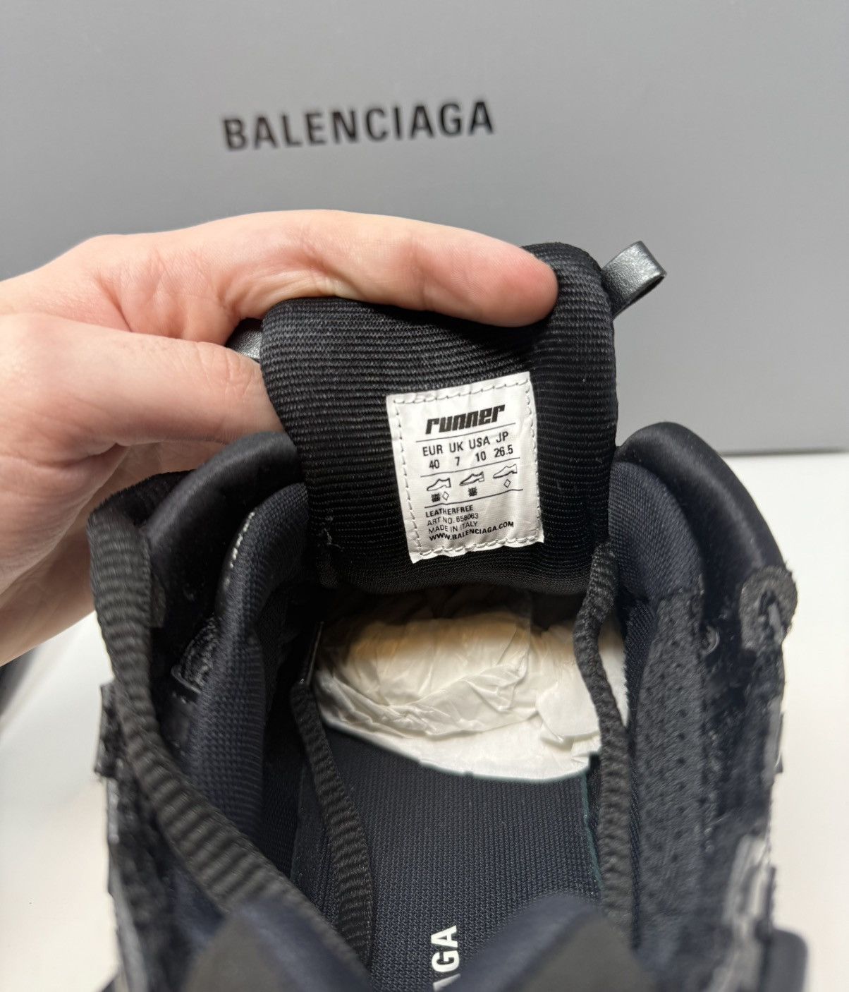 Balenciaga Balenciaga Runner Sneaker Black Size US 10 / IT 40 - 7 Thumbnail