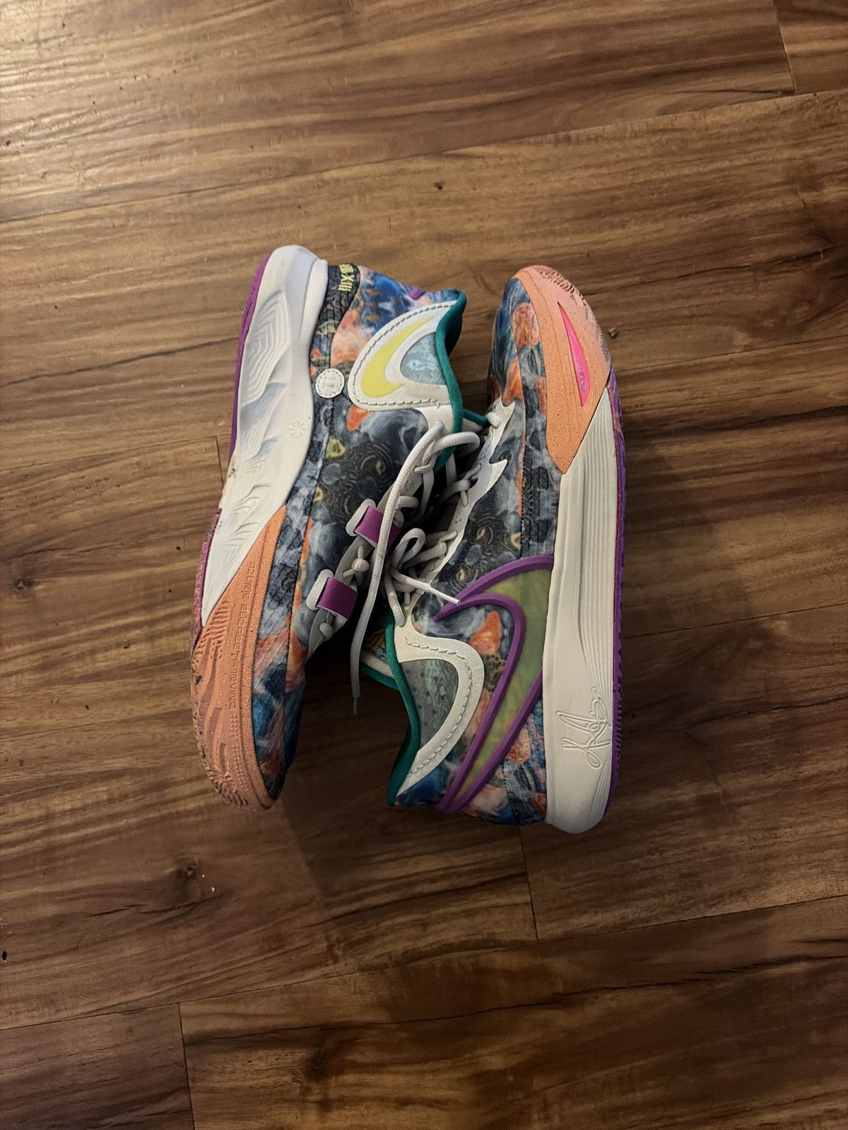 Nike Kyrie irving basketball shoes Size US 15 / EU 48 - 1 Thumbnail
