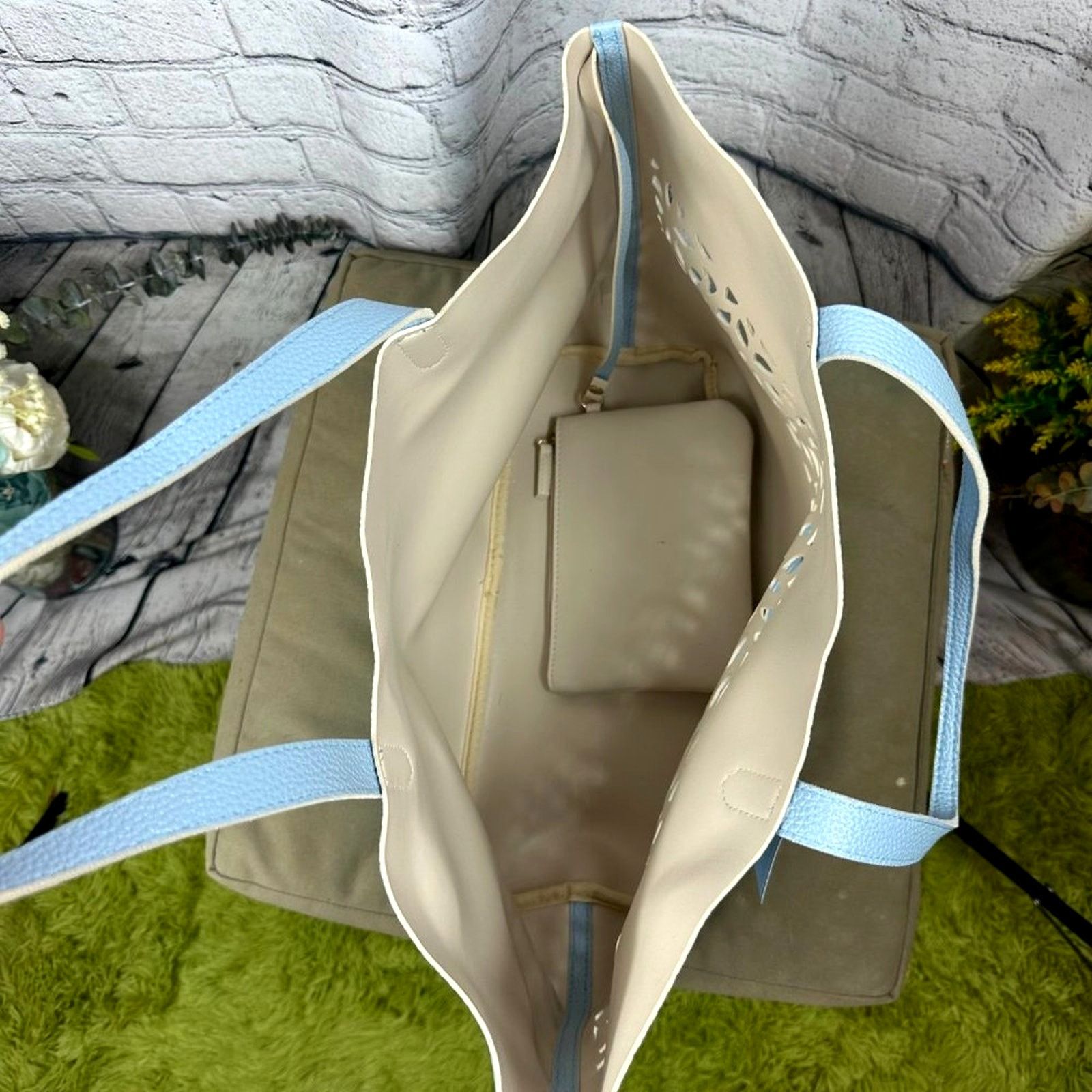 Other Laser Cut Light Blue Faux Pebble Leather Tote Bag with pouch Size ONE SIZE - 7 Thumbnail