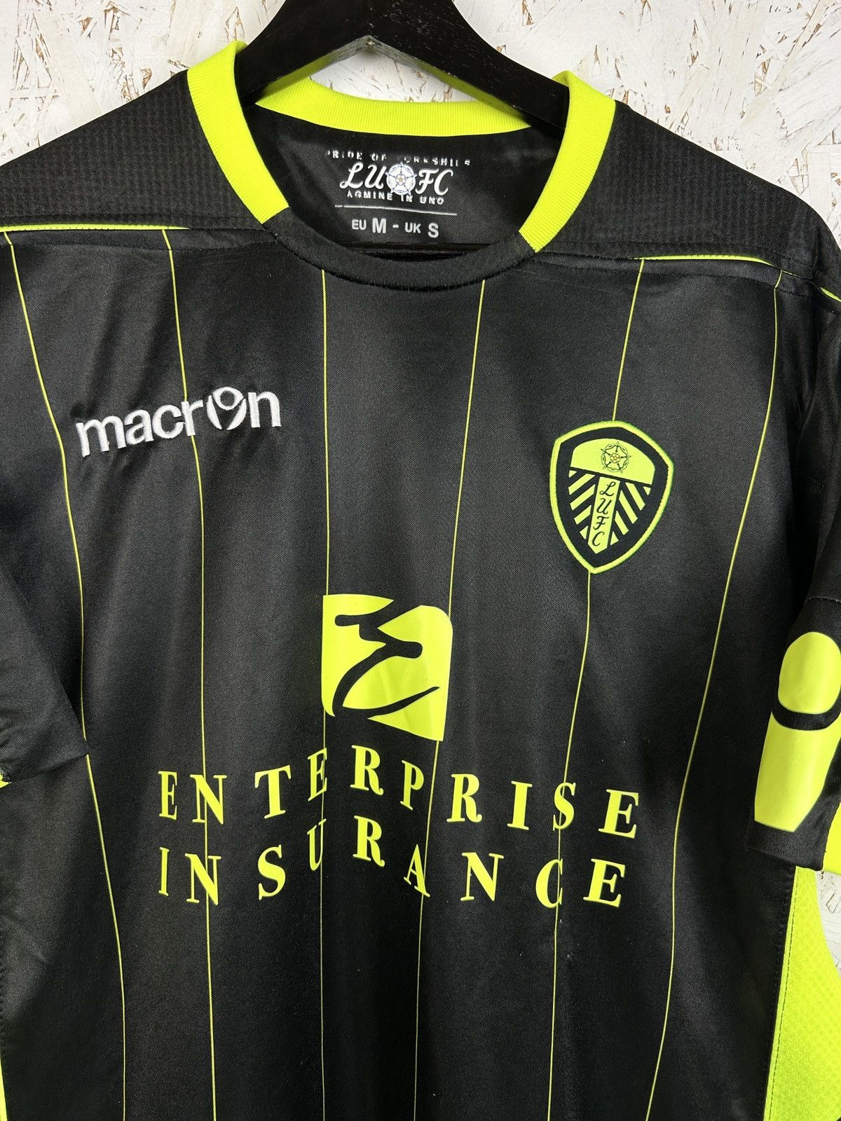 Macron Macron Leeds United FC 2011/12 Away Kit Soccer Jersey M Size US M / EU 48-50 / 2 - 2 Thumbnail