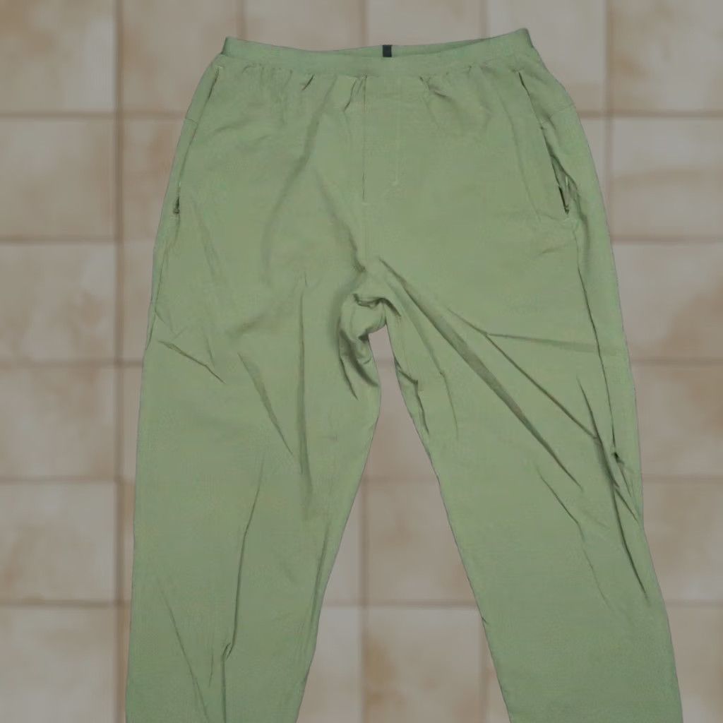 Lululemon Lululemon Pants Men M Green Run State Joggers Training Zip Pockets Size US 31 - 1 Thumbnail