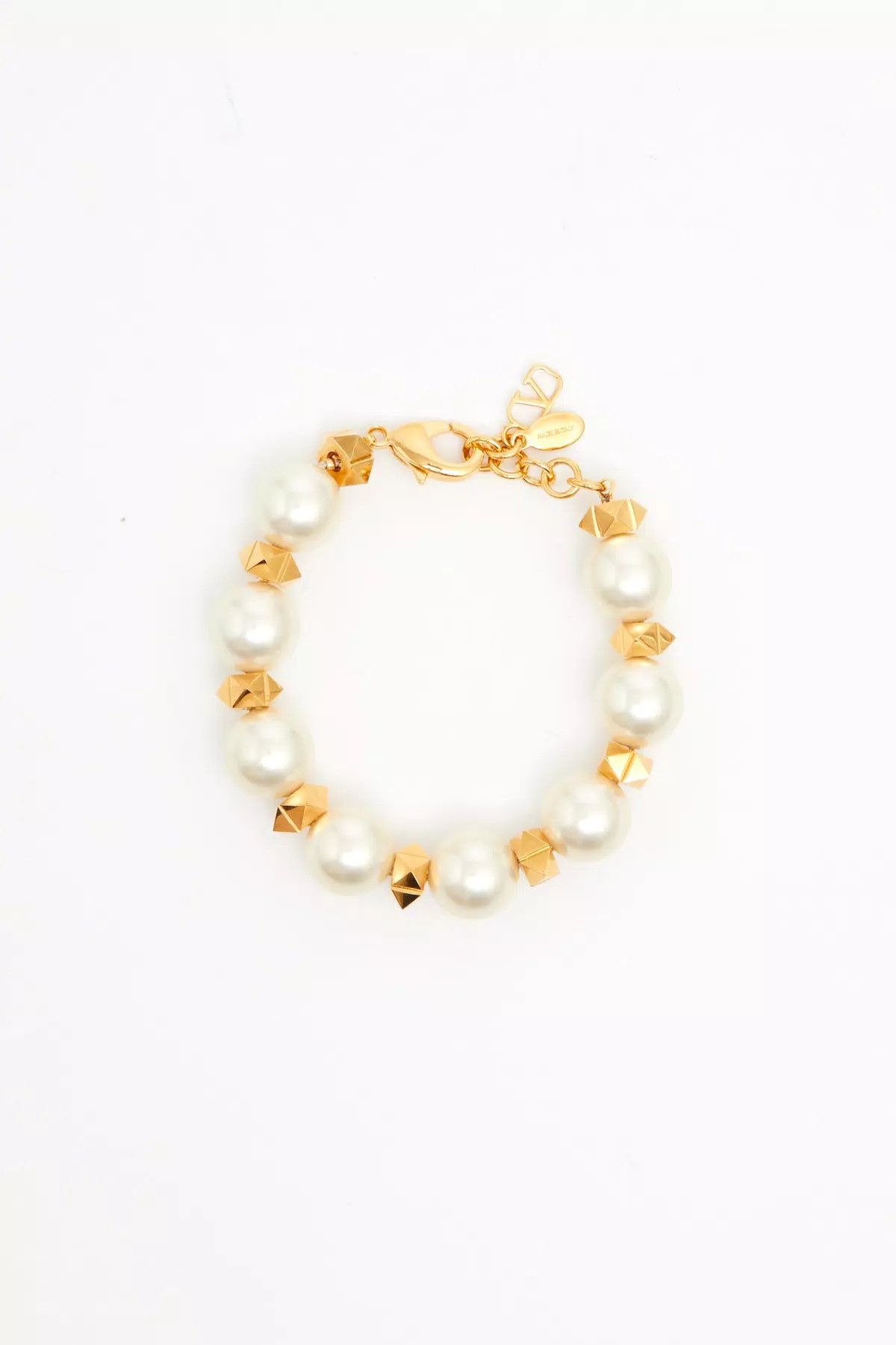 Valentino oc11z0725 Size:OS/Rockstud Pearl Bracelet in Golden/White Size ONE SIZE - 1 Preview