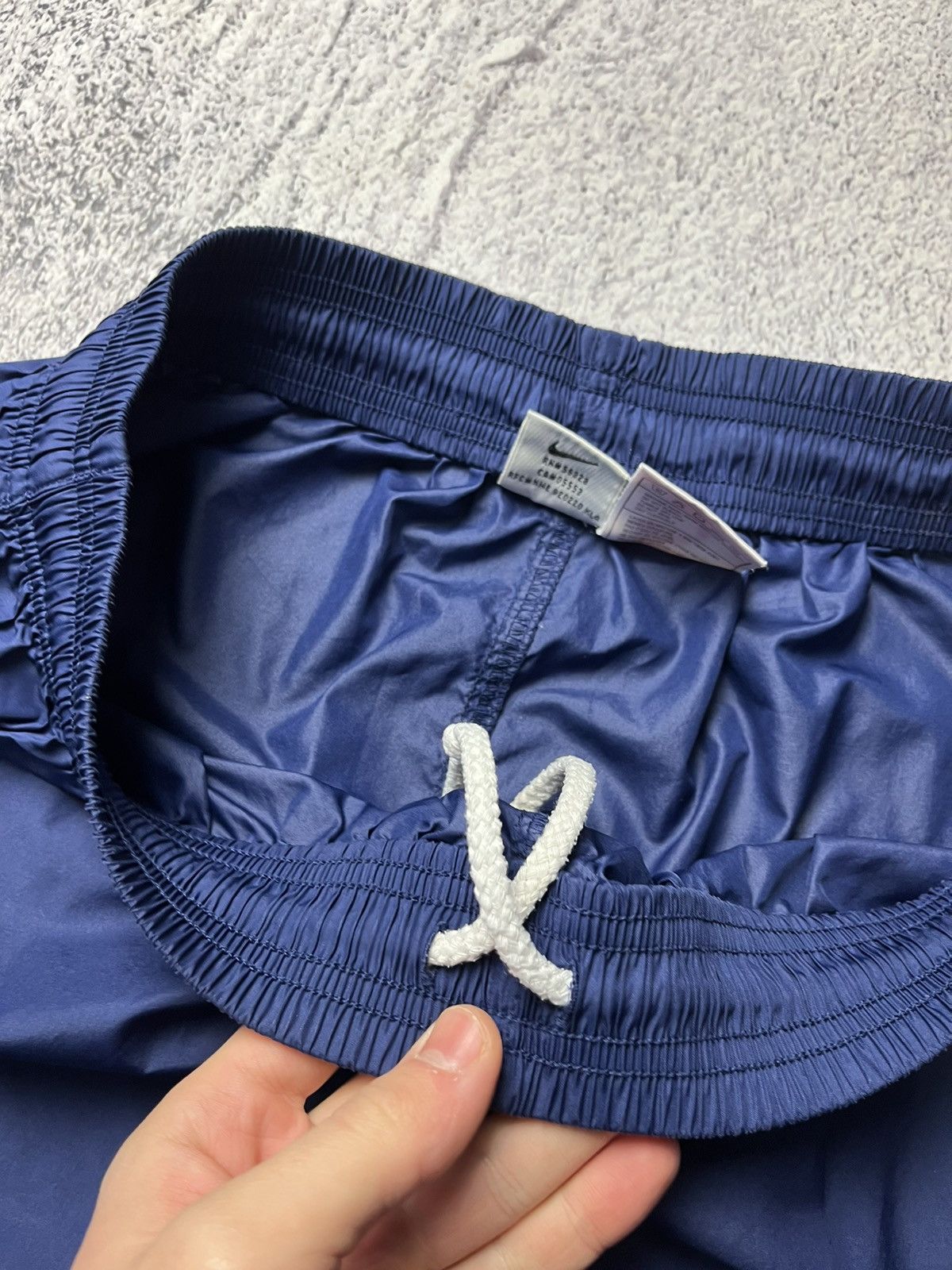 Nike Vintage Blue Nylon Shorts Nike Streetwear size XL Size US 36 / EU 52 - 17 Thumbnail