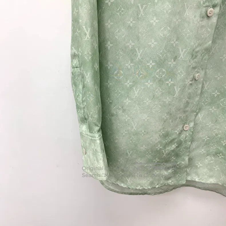 Louis Vuitton Louis Vuitton 24 light green logo presbyopic full print mu Size XS / US 0-2 / IT 36-38 - 4 Thumbnail