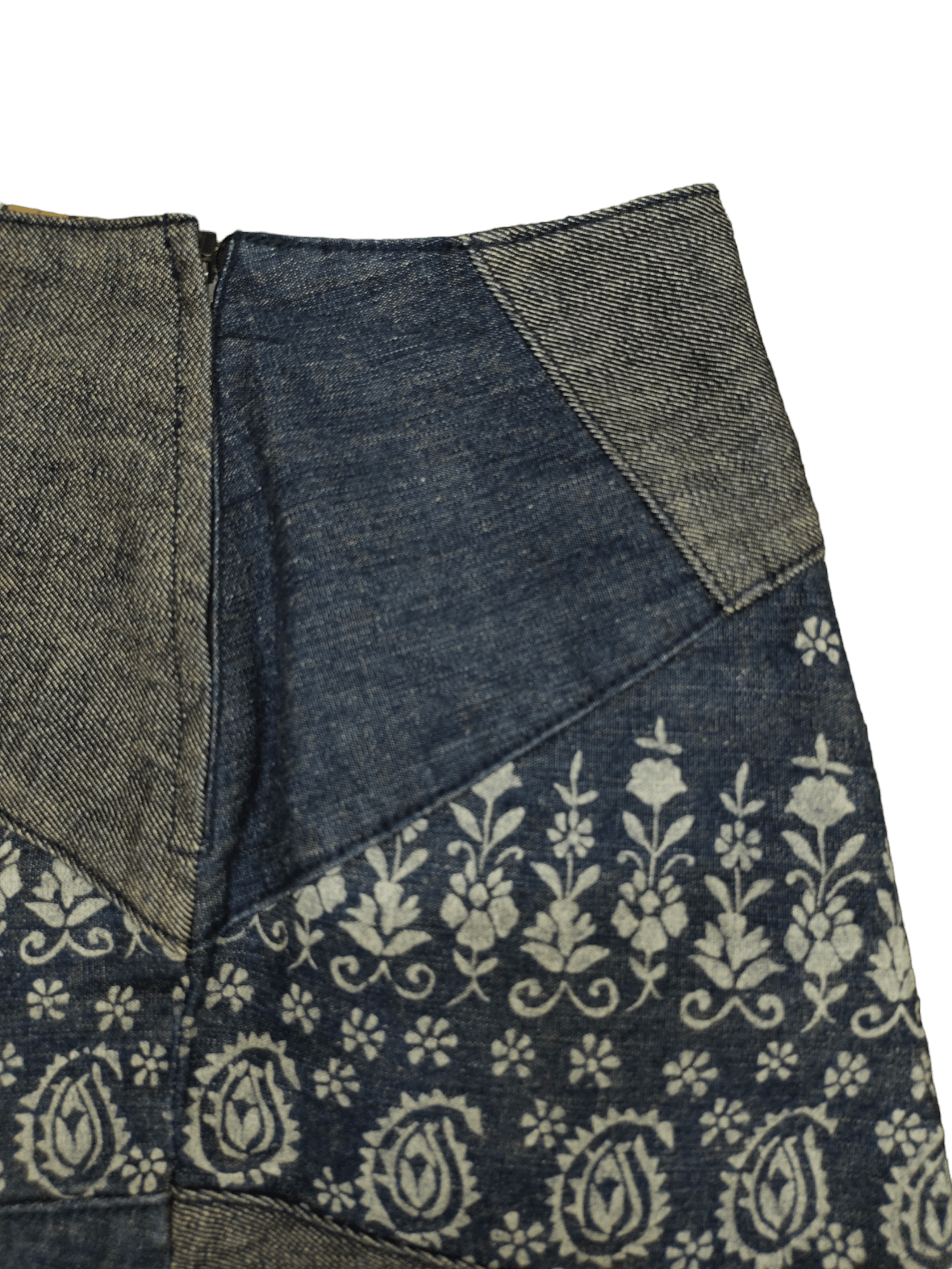 Burberry Burberry London Blue Label Paisley Patchwork Mini Skirt Size 24" / US 00 / IT 34 - 2 Thumbnail