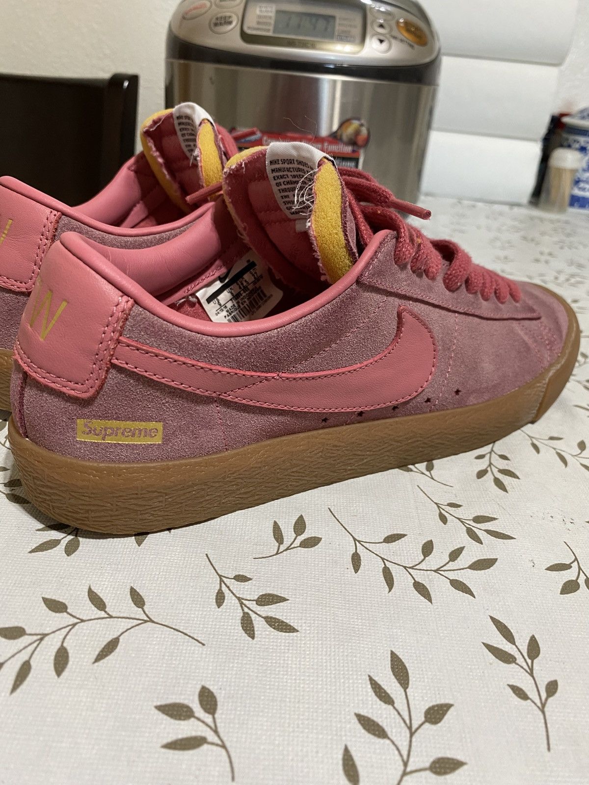 Nike × Supreme Nike Supreme x SB Blazer GT Low Desert Bloom Size US 9 / EU 42 - 4 Thumbnail