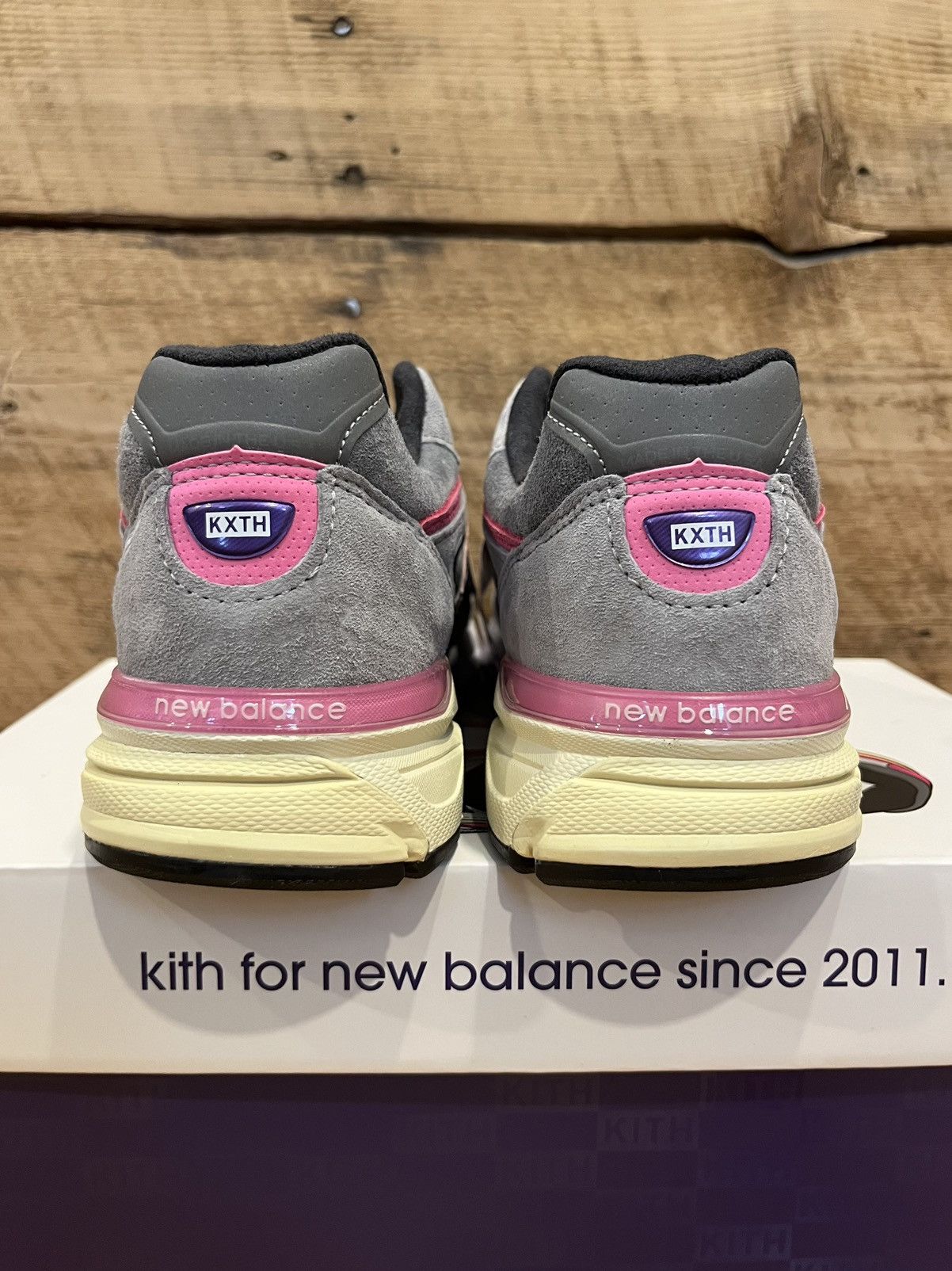 Kith × New Balance New Balance x Kith x United Arrows & Sons 990v4 Made in USA Size US 9 / EU 42 - 4 Thumbnail