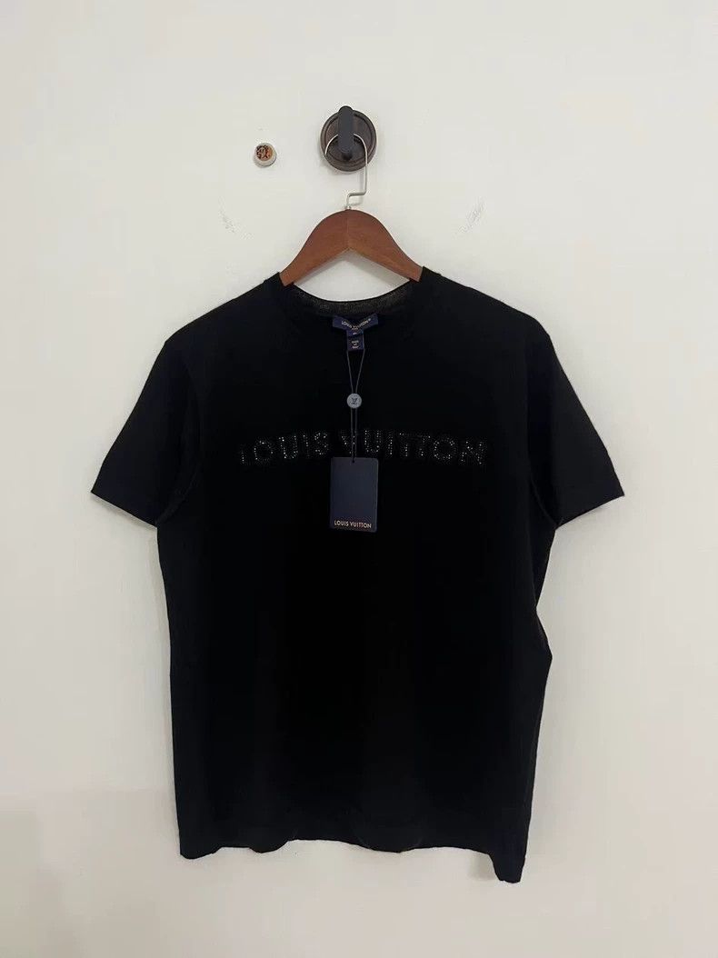 Louis Vuitton Louis Vuitton 25 Newest Black Embroidered Knit Short Sleev Size US XL / EU 56 / 4 - 1 Thumbnail