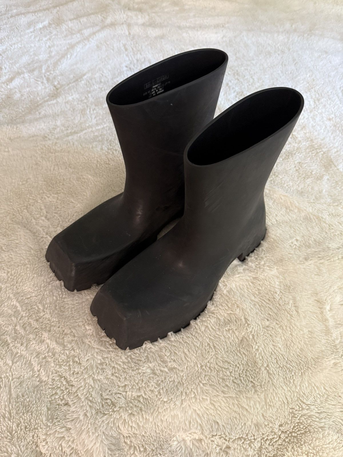 靴 balenciaga trooper 43 Balenciaga Trooper Rubber Boot Black Men's - 680660W0FO81000
