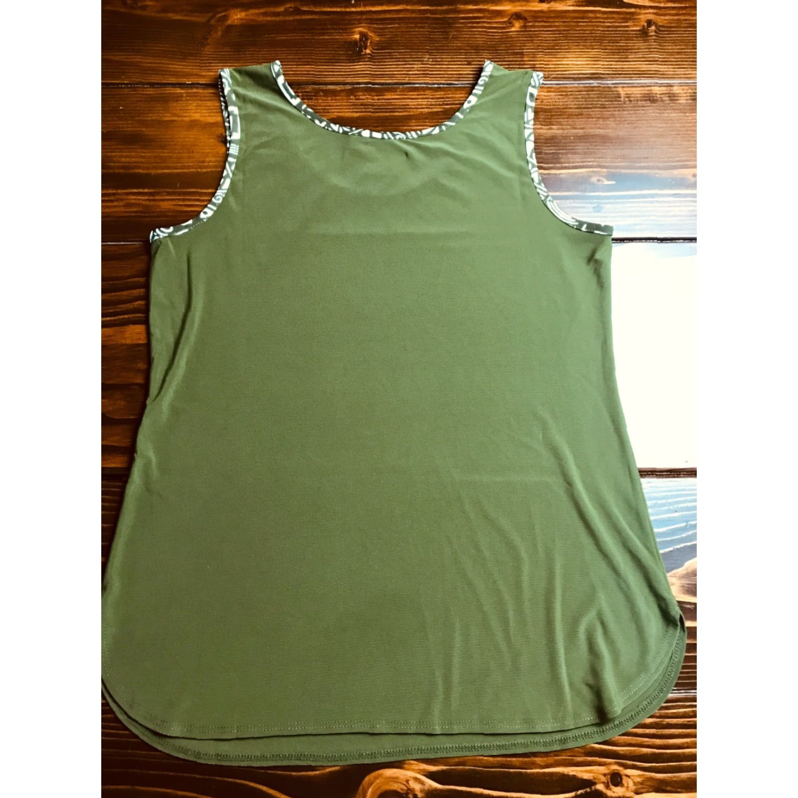Velvet Midnight Velvet Tank Shirt Women's Small Green White Sleeveless Tank Top Modern Basics Casual, Sleeveless, VINTAGE No? Wait Size S / US 4 / IT 40 - 2 Thumbnail
