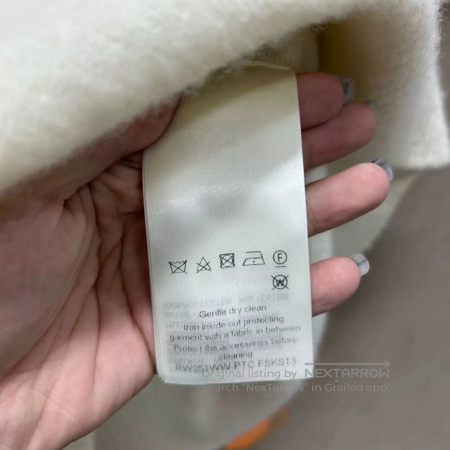 Louis Vuitton Louis Vuitton White Logo Cashmere Sweater. Size US M / EU 48-50 / 2 - 4 Thumbnail