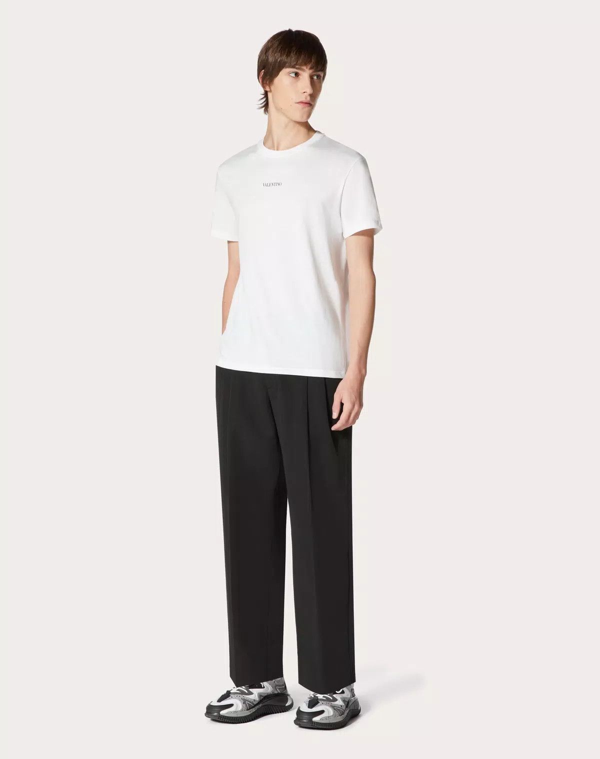 Valentino oc11z0725 T-Shirt With Valentino Print in White Size US M / EU 48-50 / 2 - 3 Thumbnail
