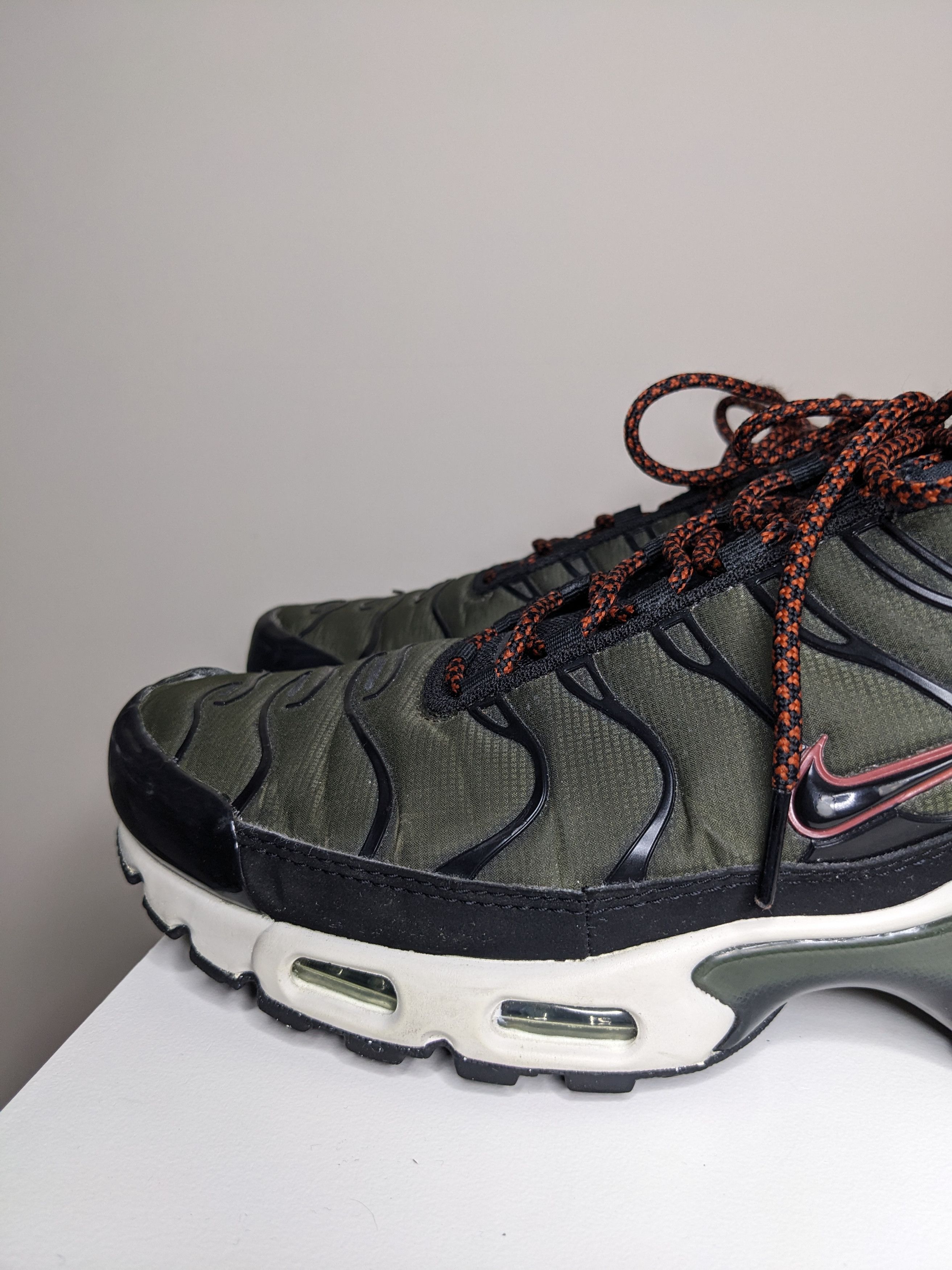 Nike Nike Air Max Plus Mens Sz 10 Cargo Khaki Phantom FB9722-300 Size US 10 / EU 43 - 9 Thumbnail