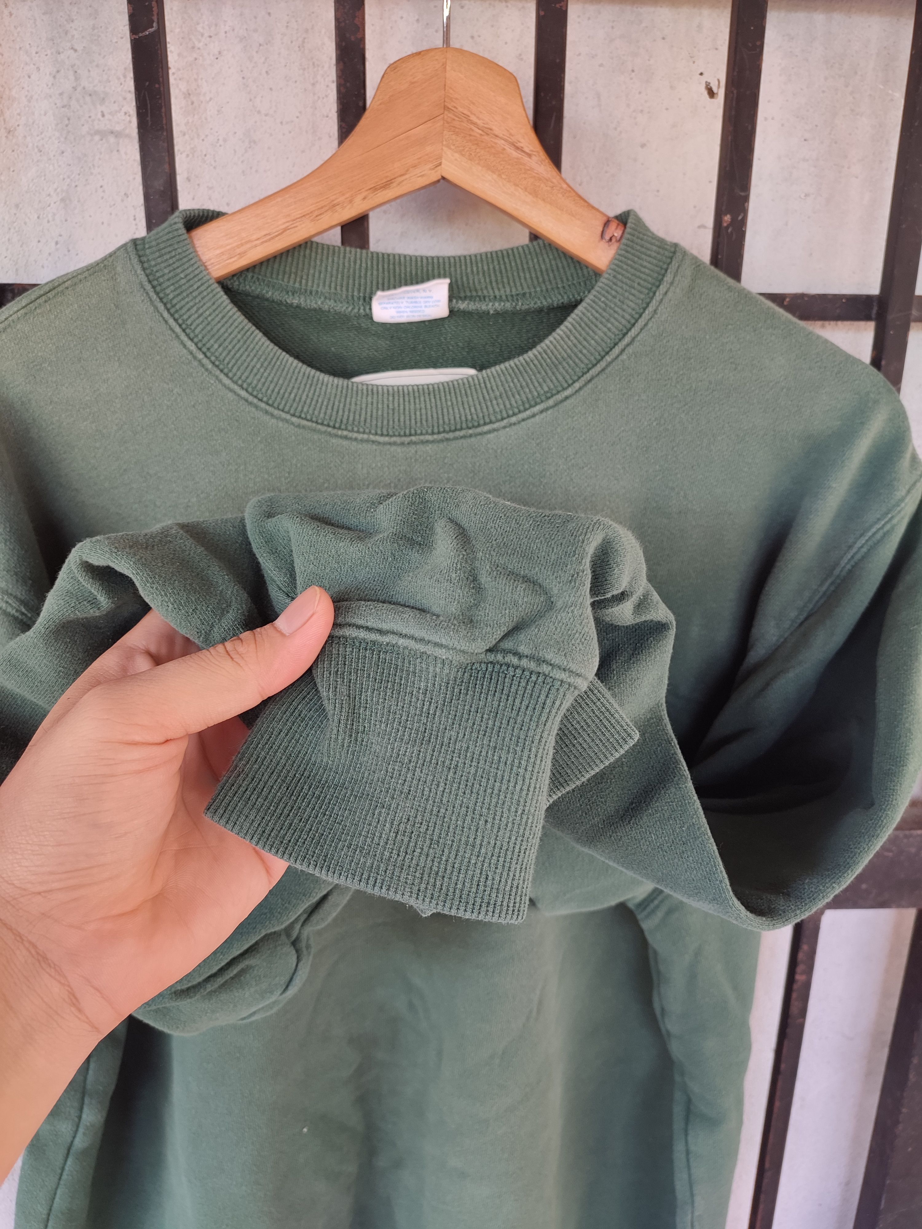 Champion × Japanese Brand × Vintage Vintage Faded Champion Sweatshirt Size US XL / EU 56 / 4 - 7 Thumbnail