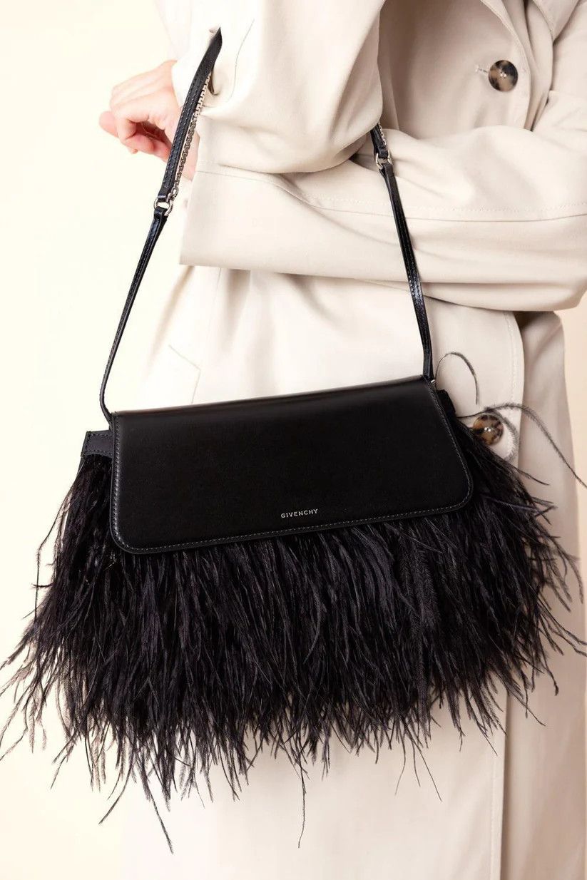 Givenchy o1srvl11e0625 Size:OS/ Voyou Clutch Bag in Black Size ONE SIZE - 4 Thumbnail