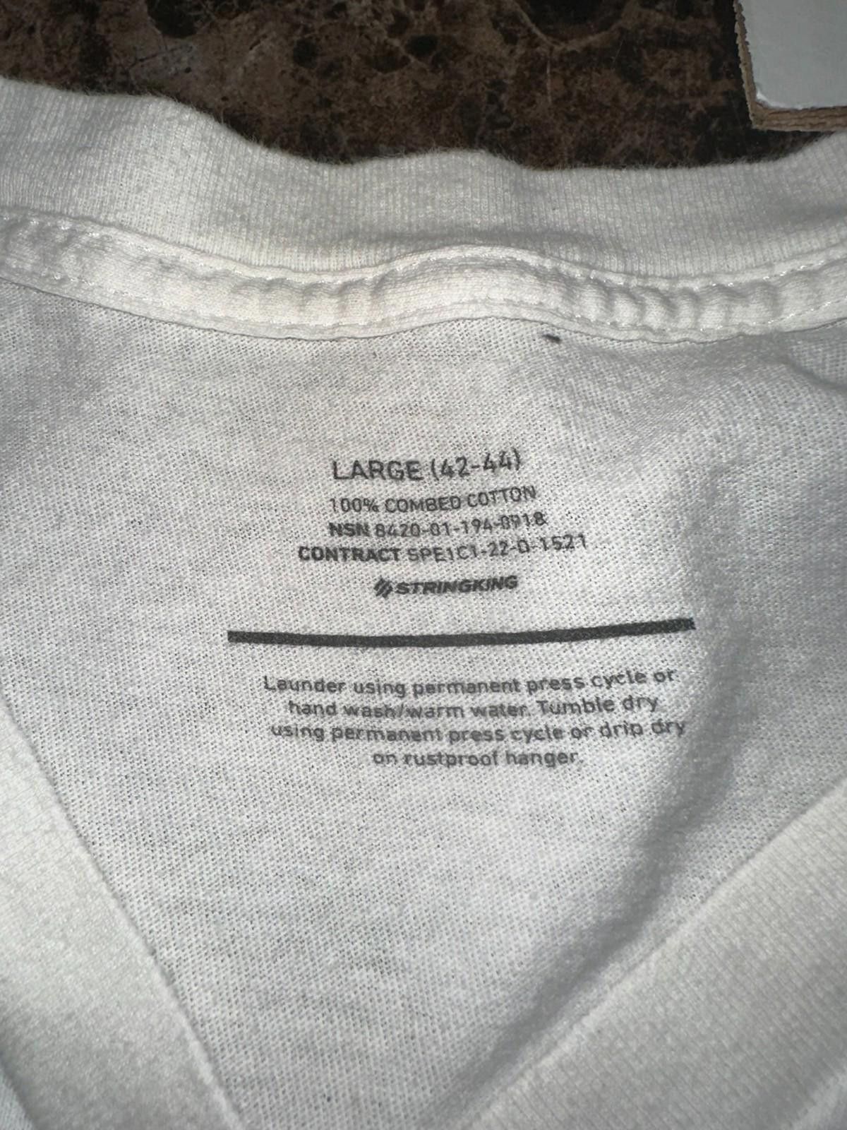 The Unbranded Brand Size L Horror Graphic Shirt – Bloody Vibes, V-Neck Cut Size US L / EU 52-54 / 3 - 2 Thumbnail