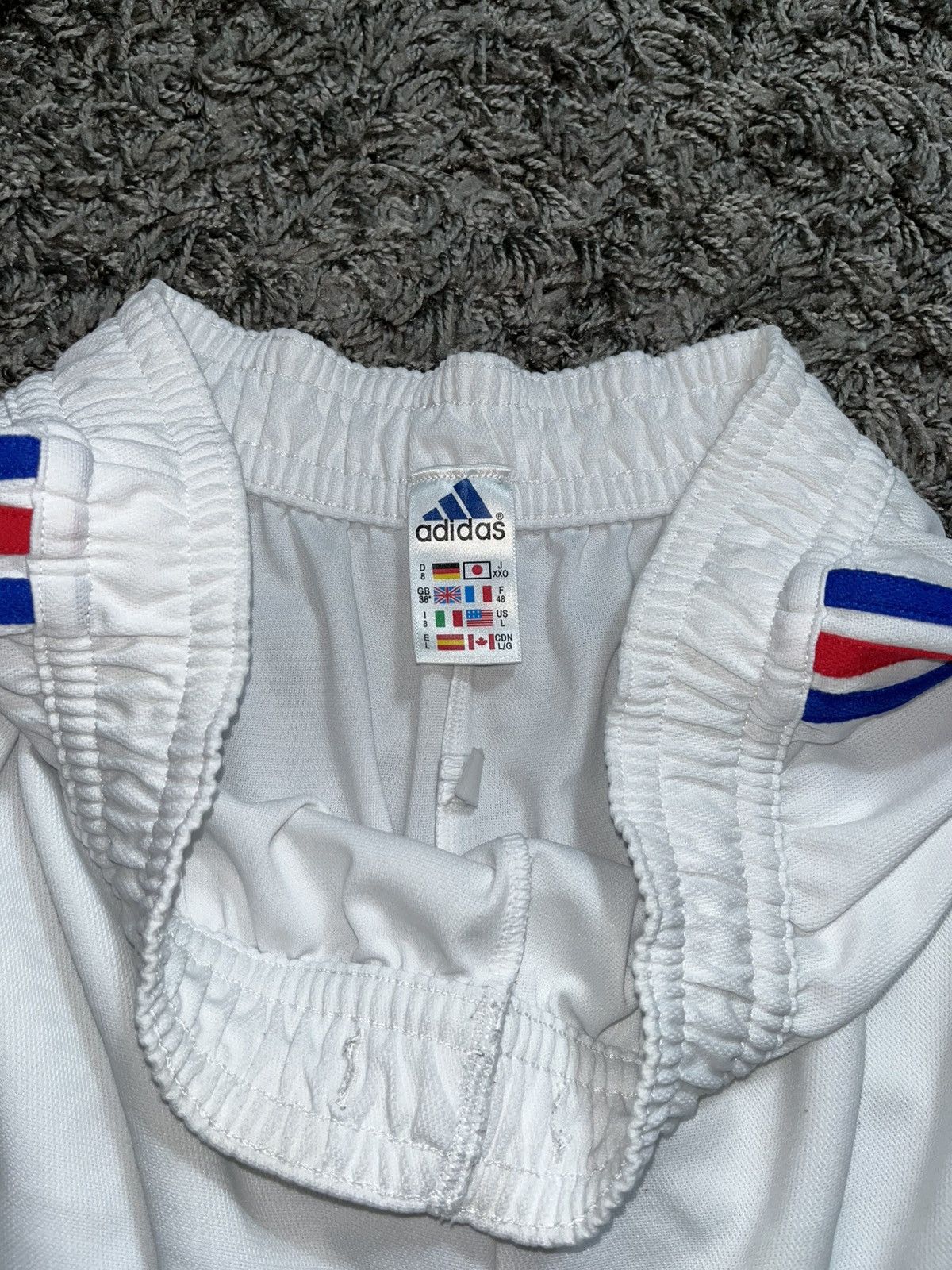 Adidas ADIDAS FRANCE 2000/02 TRIKOT SOCCER FOOTBALL SHORTS Size US 34 / EU 50 - 4 Thumbnail