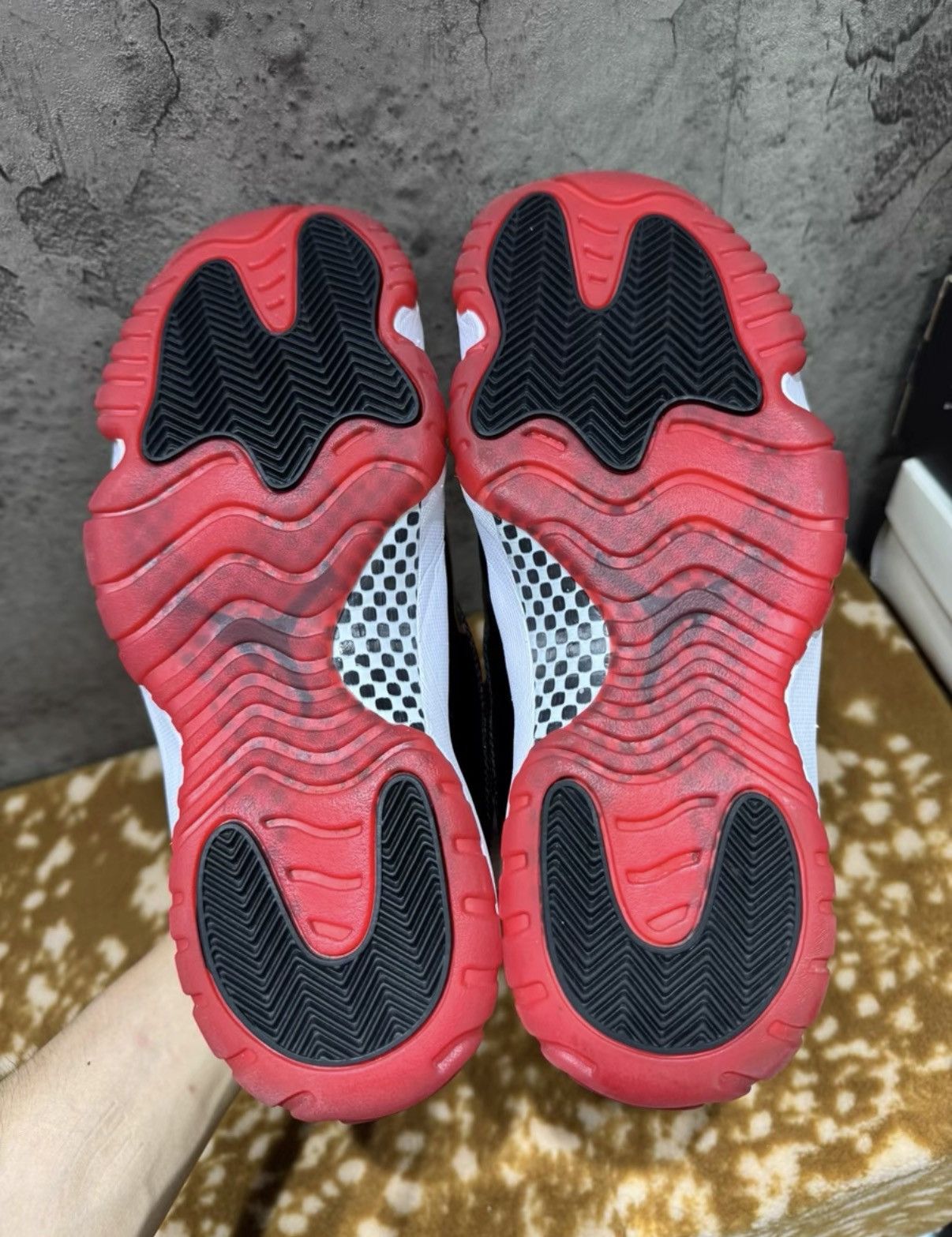 Nike Nike Air Jordan 11 Bred, Style Code 378037-061 K37 Size US 9 / EU 42 - 9 Thumbnail