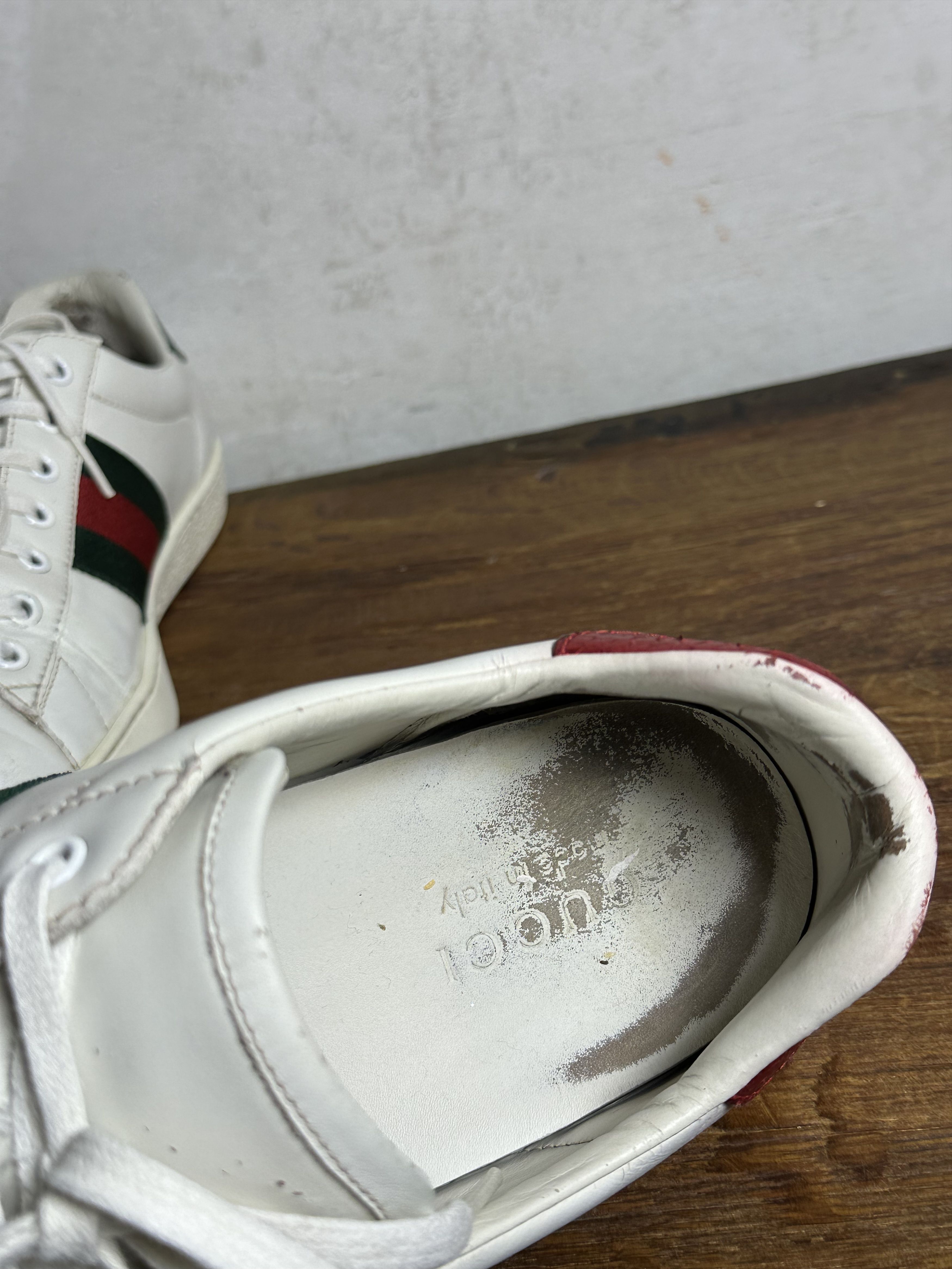 Gucci Gucci Ace Embroidered Bees Leather Sneaker White Navy Size US 9 / EU 42 - 10 Thumbnail
