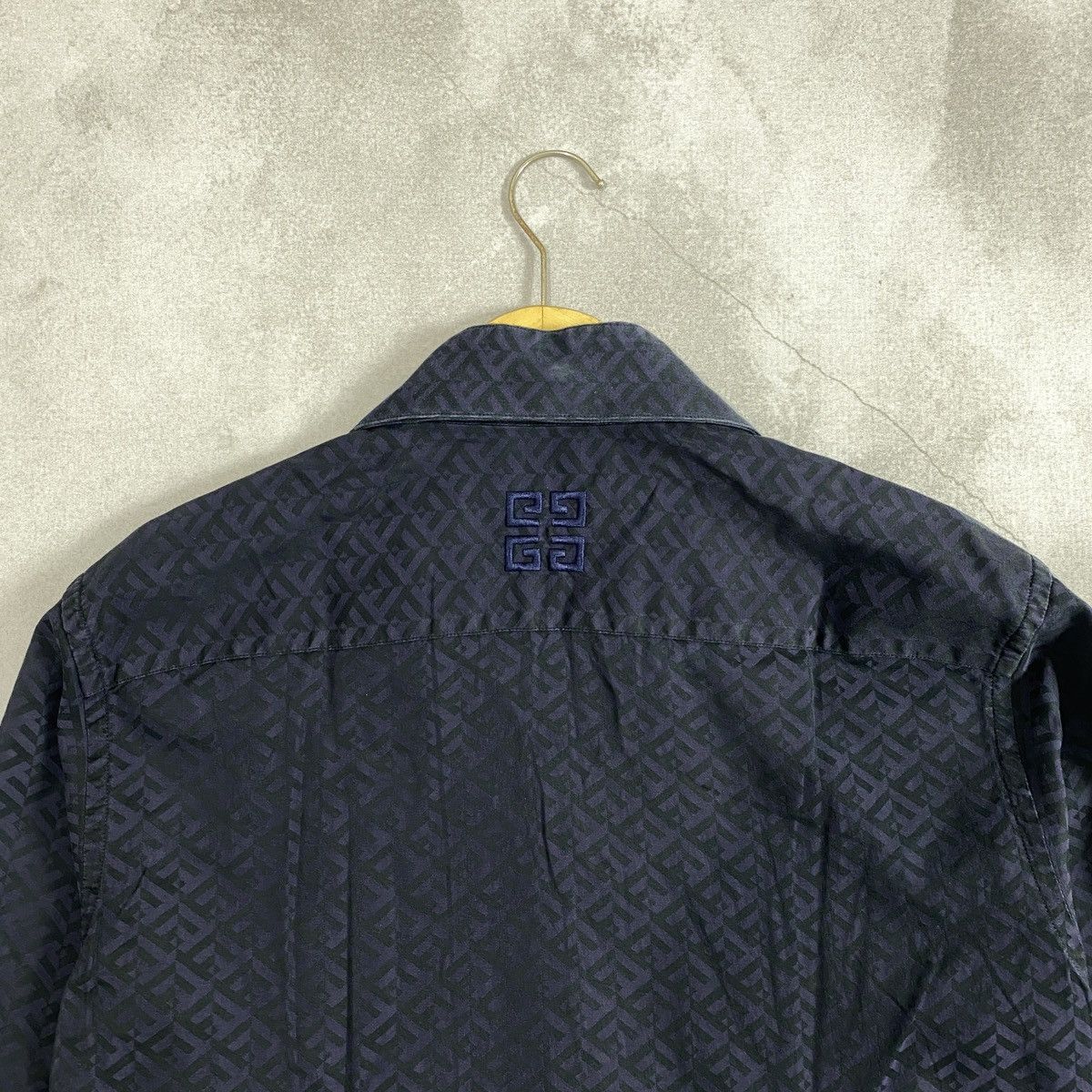 Givenchy Vintage Givenchy Monogram Patern Double Collar Shirt Size US XXS / EU 40 - 15 Thumbnail